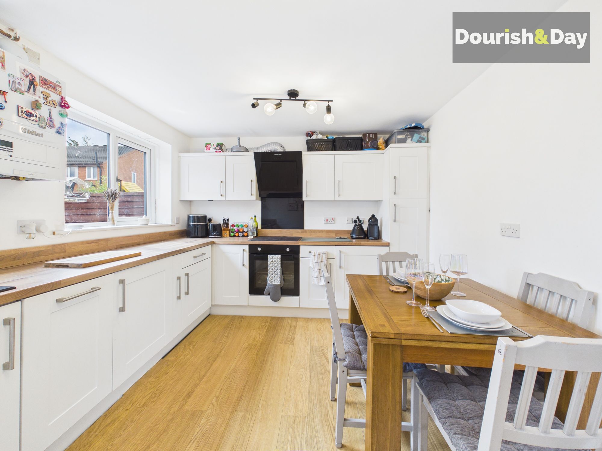 2 bed semi-detached house for sale in Bretton Gardens, Wolverhampton, WV10 - Property Image 4