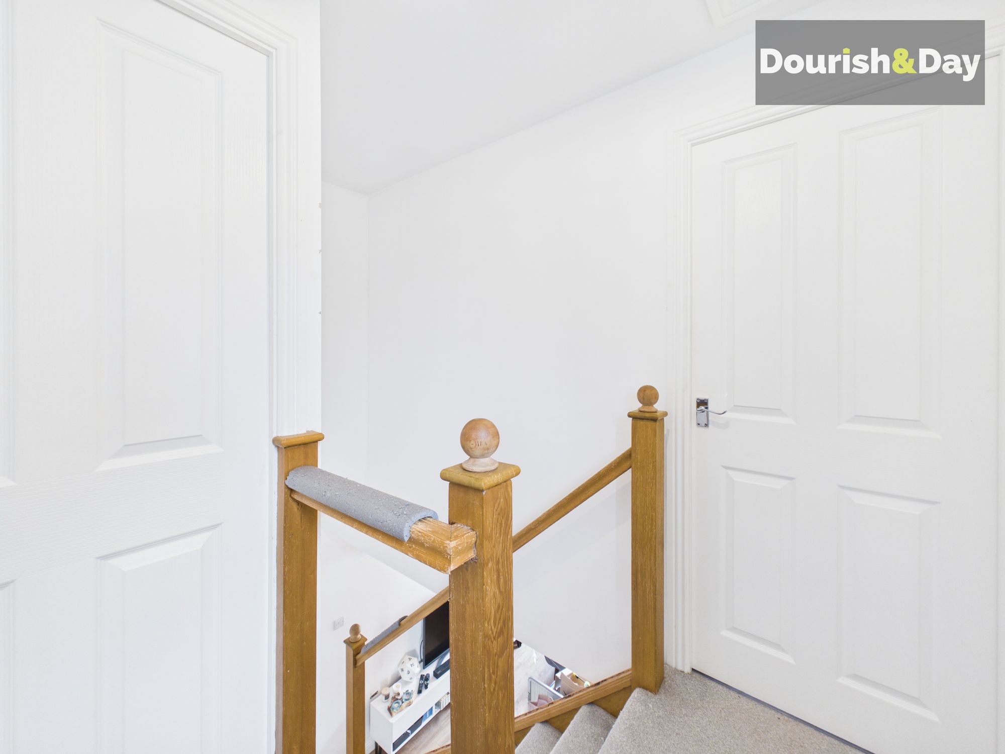 2 bed semi-detached house for sale in Bretton Gardens, Wolverhampton, WV10 - Property Image 7
