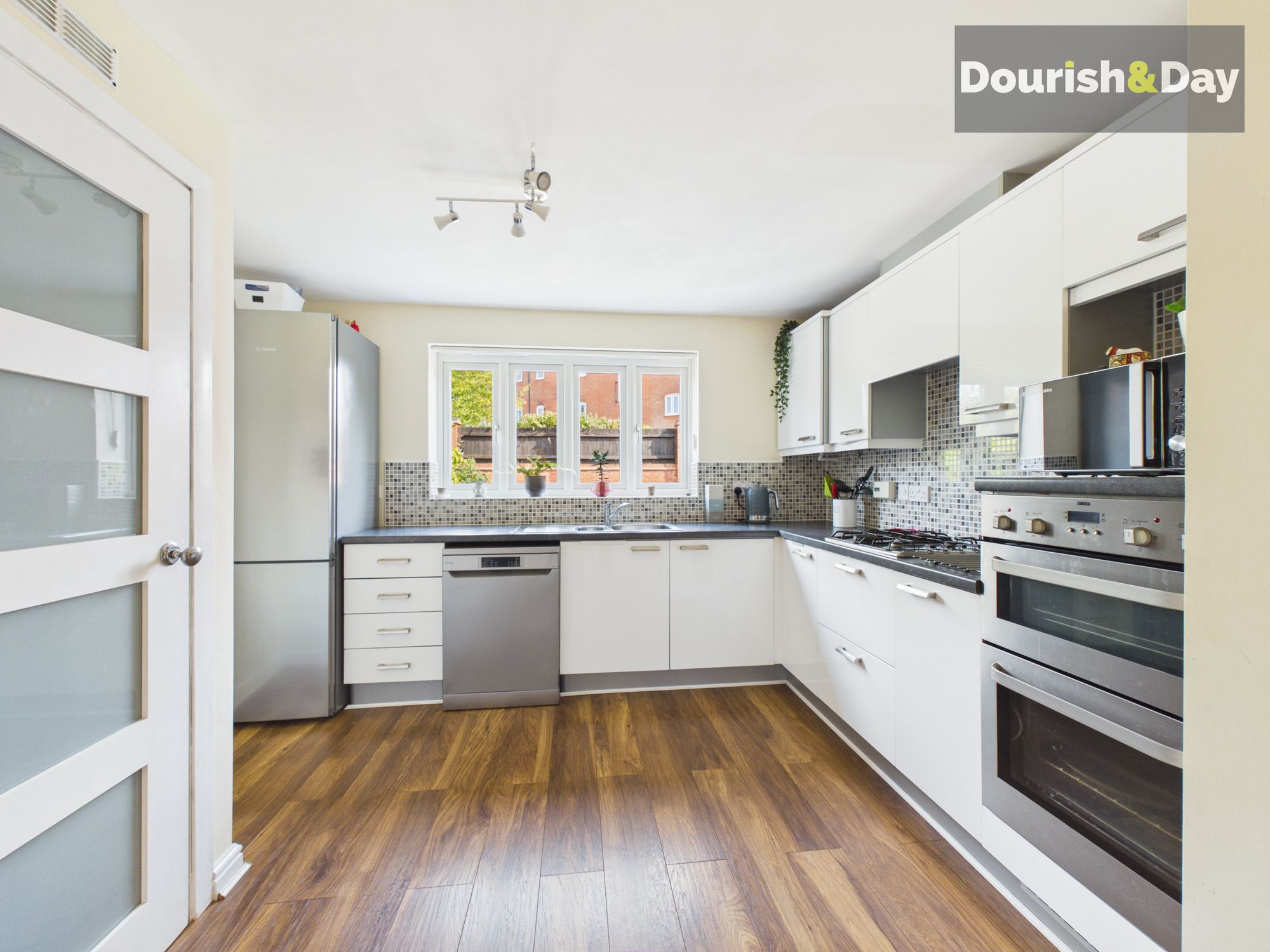 4 bed detached house for sale in Warwick Rogers Close, Market Drayton, TF9 - Property Image 4