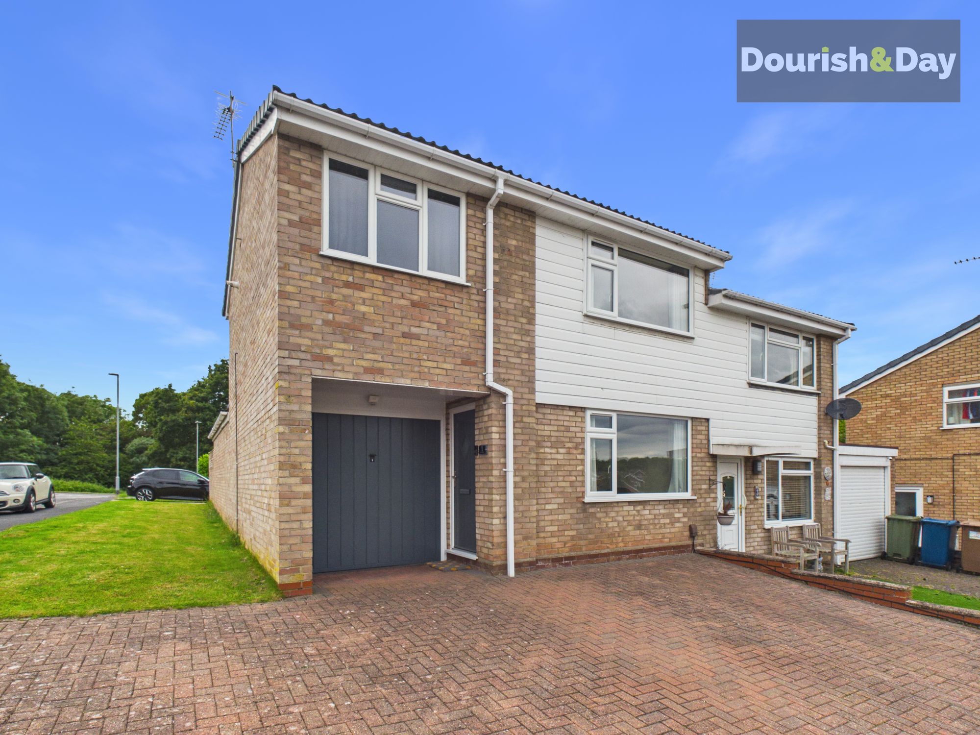 3 bed semi-detached house for sale in Deepdales, Stafford, ST17 - Property Image 1