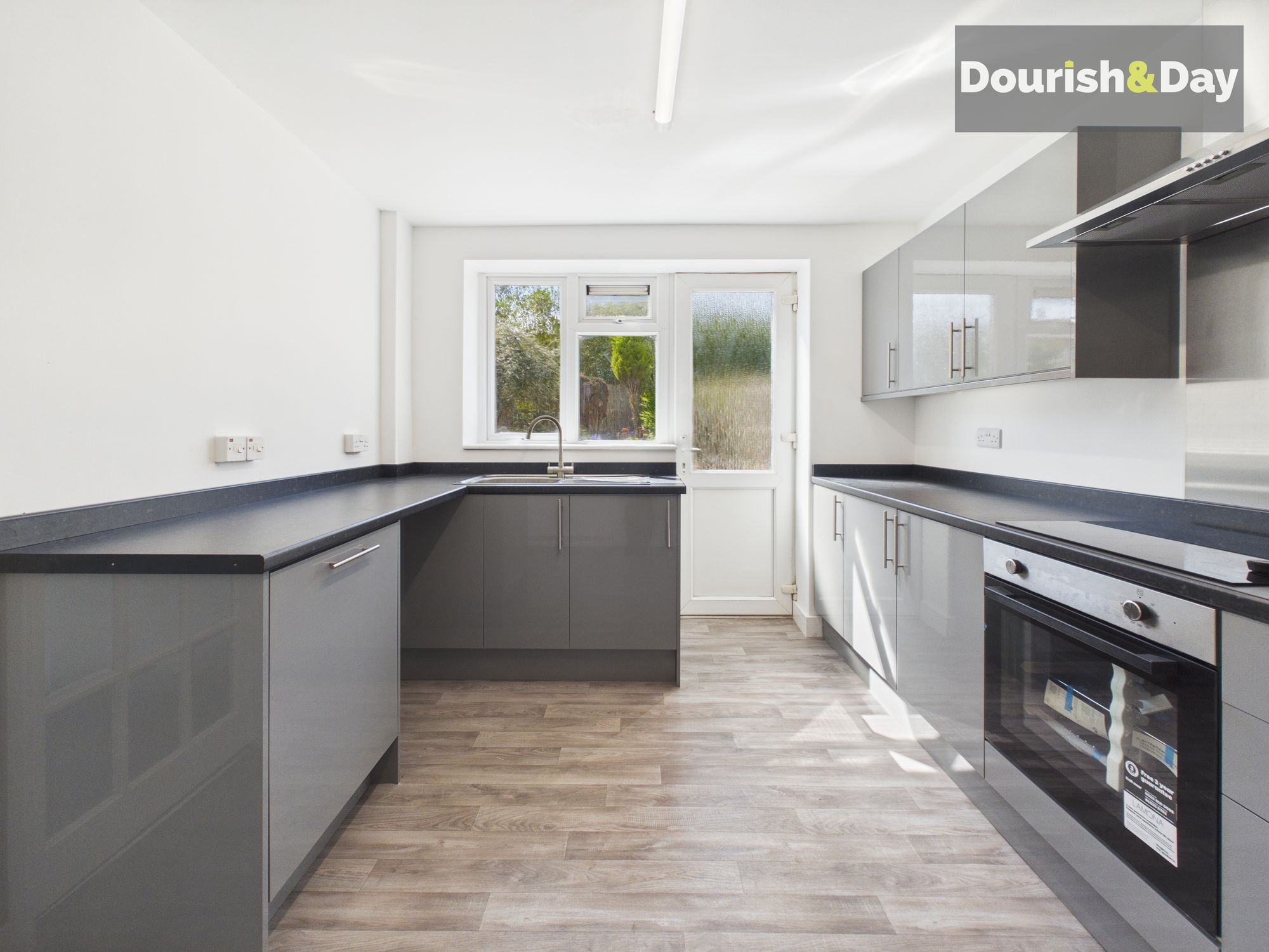 4 bed mid-terraced house for sale in Byron Close, Stafford, ST16 - Property Image 8