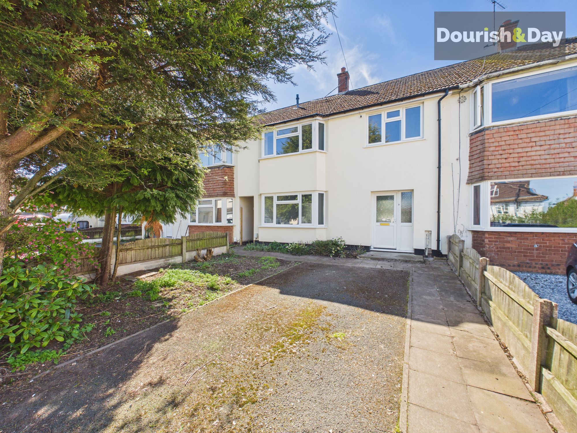 4 bed mid-terraced house for sale in Byron Close, Stafford, ST16 - Property Image 1