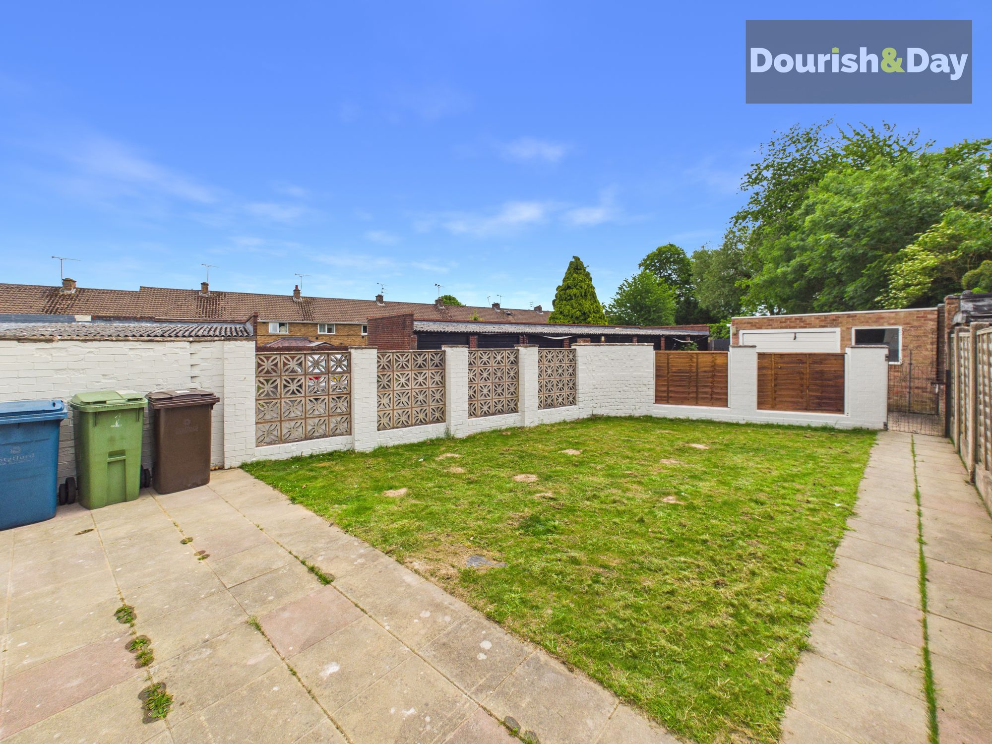 3 bed semi-detached house for sale in Southfields Close, Stafford, ST17 - Property Image 3