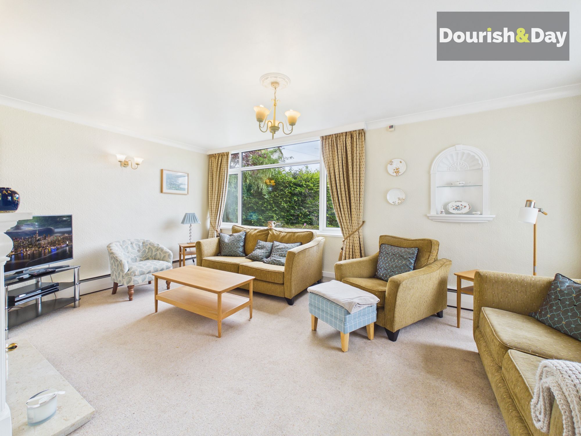 4 bed detached house for sale in Belvedere Close, Stafford, ST17  - Property Image 2