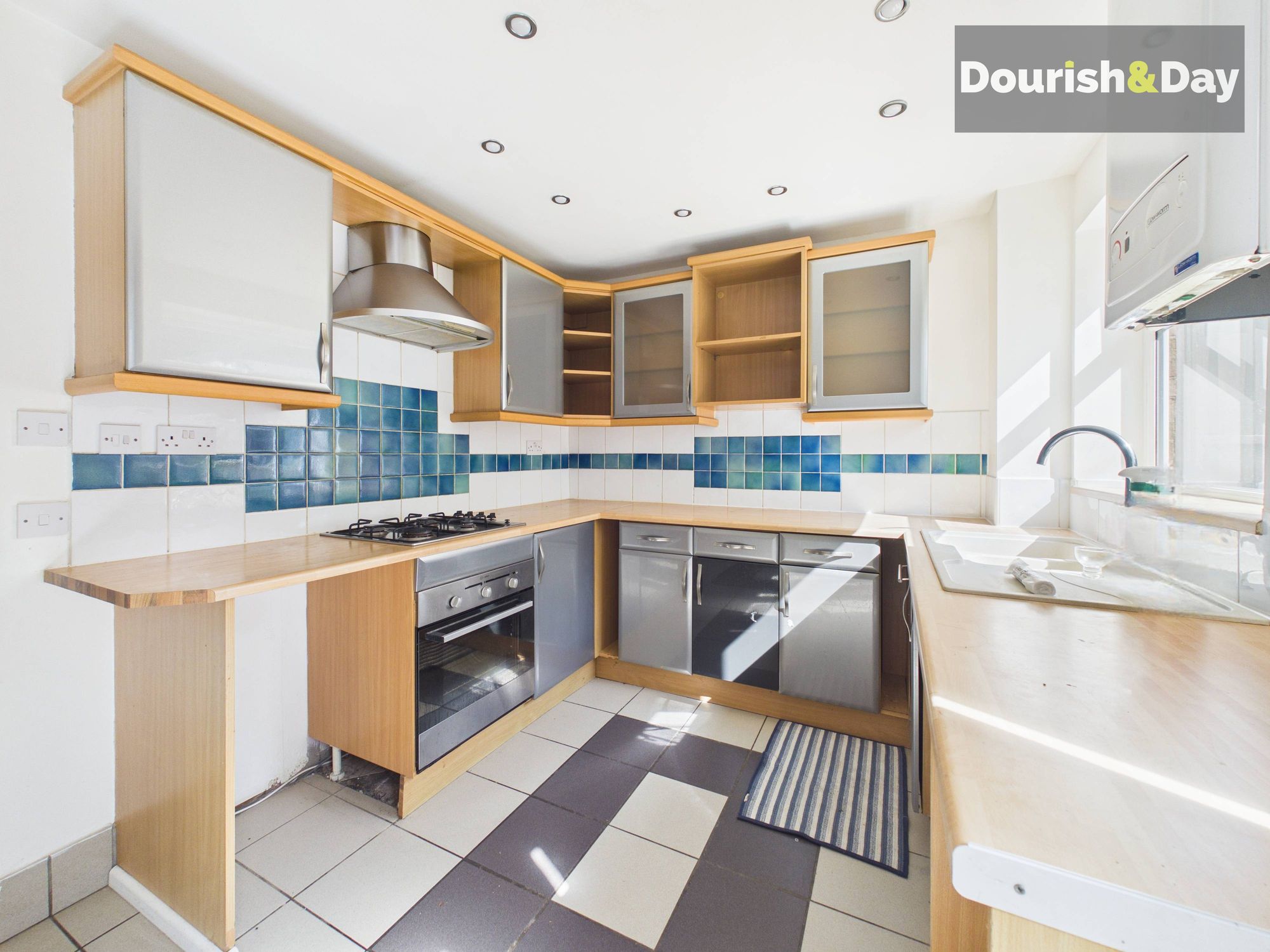 3 bed semi-detached house for sale in Cherrywood Close, Stafford, ST17 - Property Image 5