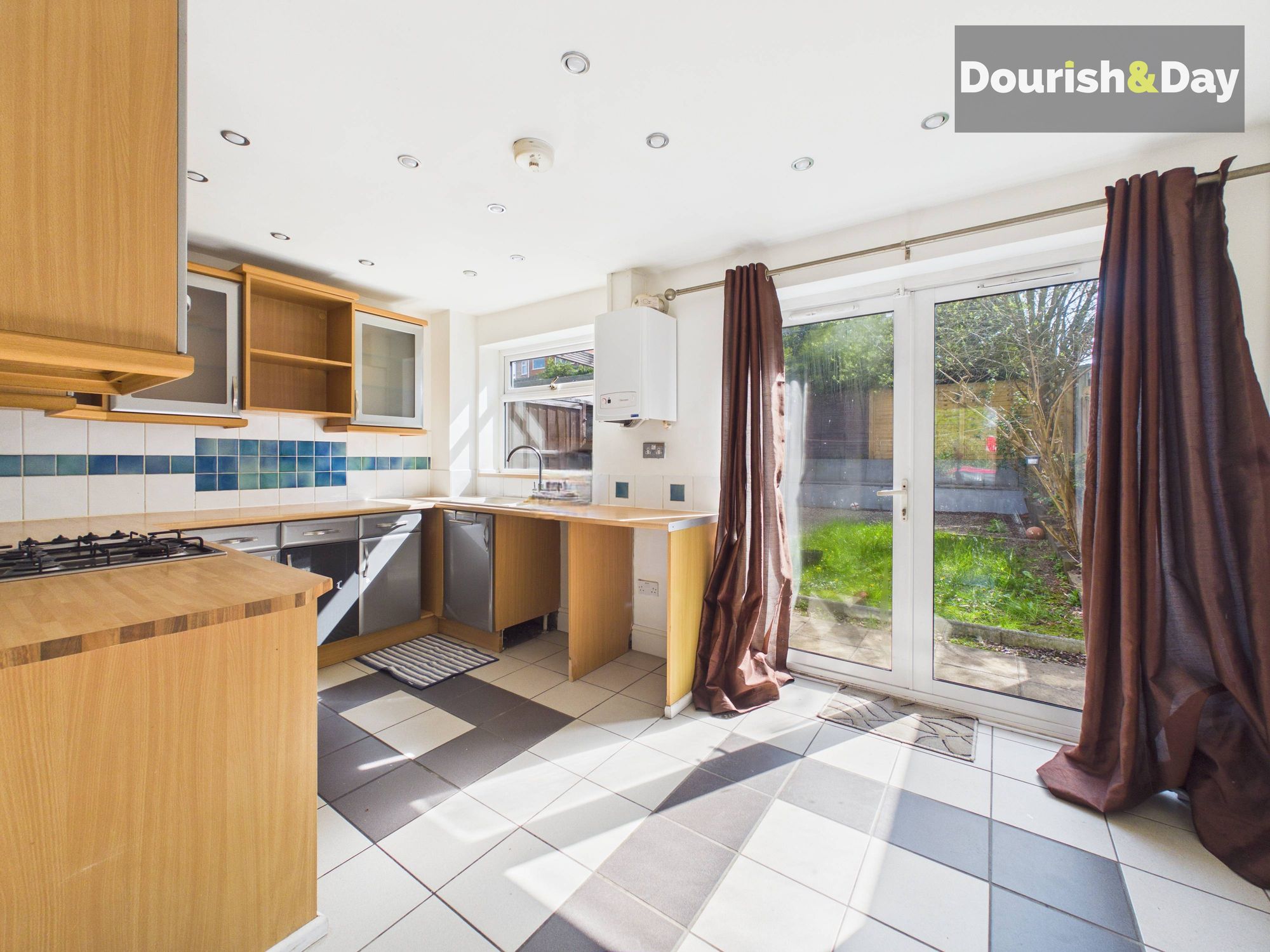 3 bed semi-detached house for sale in Cherrywood Close, Stafford, ST17 - Property Image 4