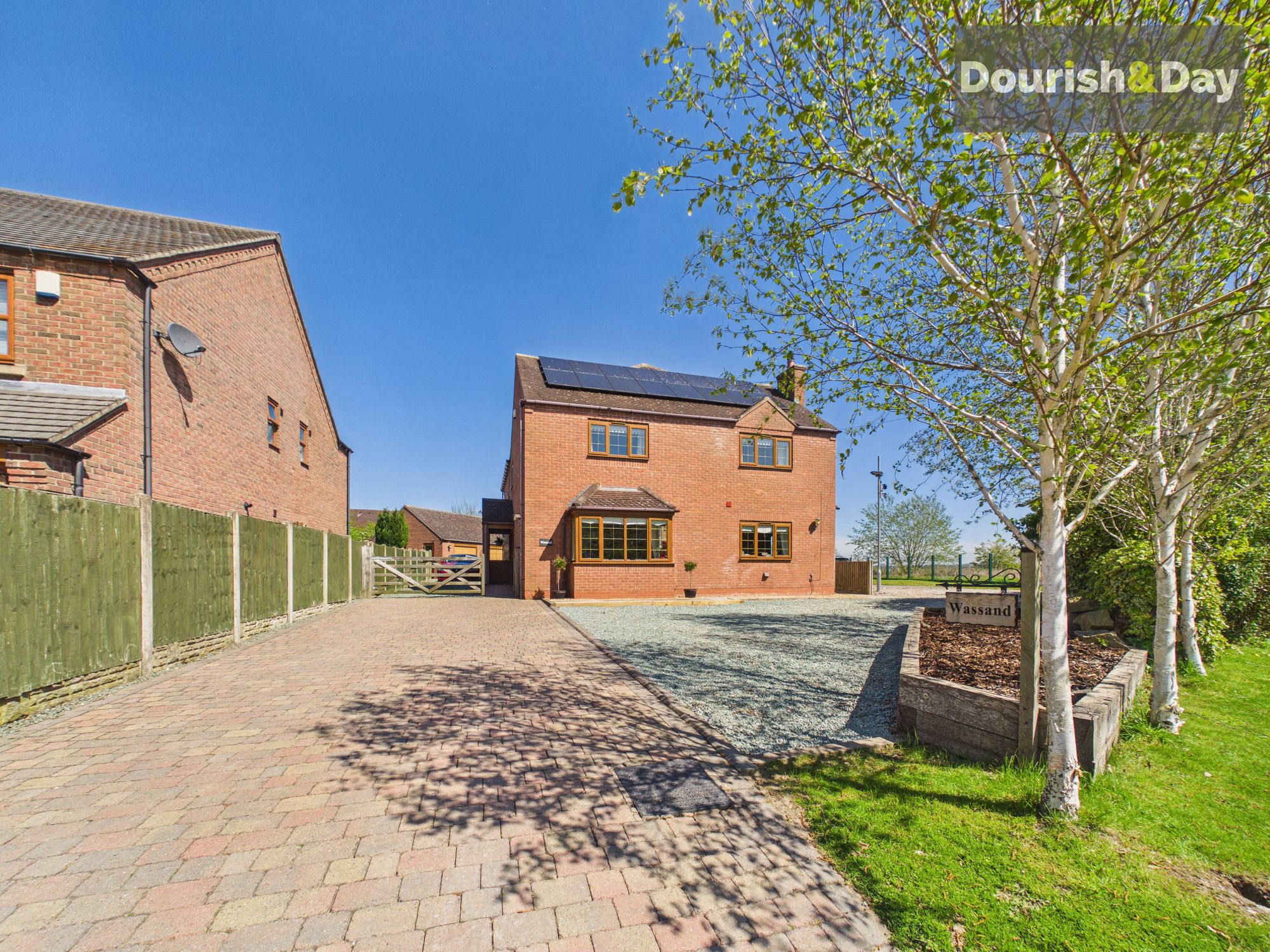 4 bed detached house for sale in Puddle Hill, Hixon, ST18
