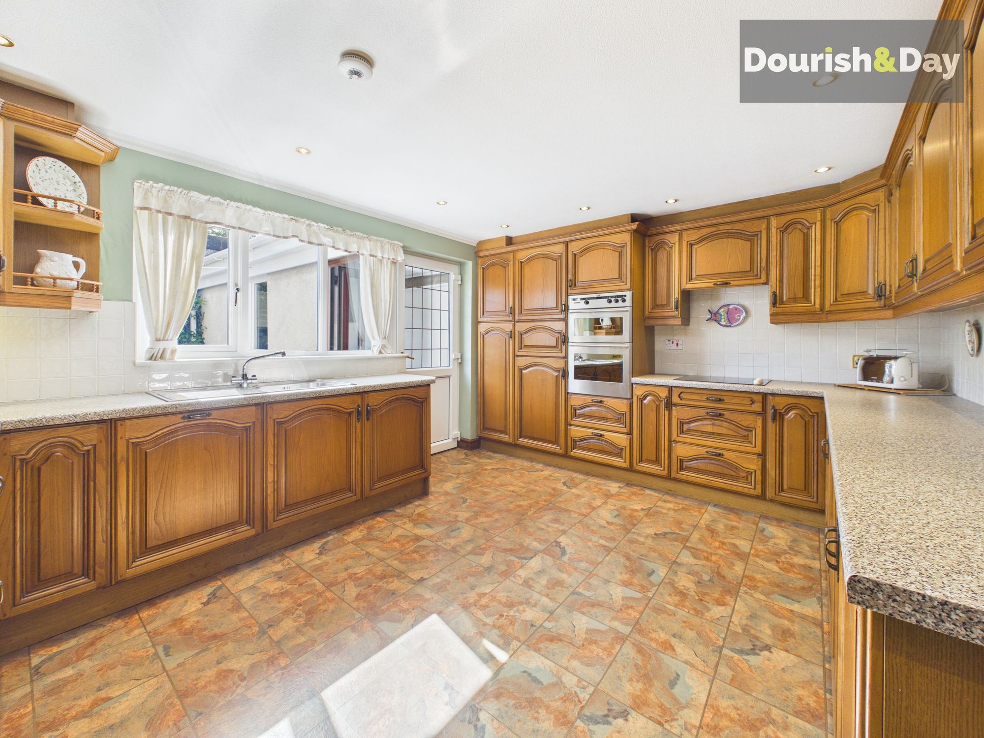 4 bed detached house for sale in Kings Road, Calf Heath, WV10 - Property Image 13