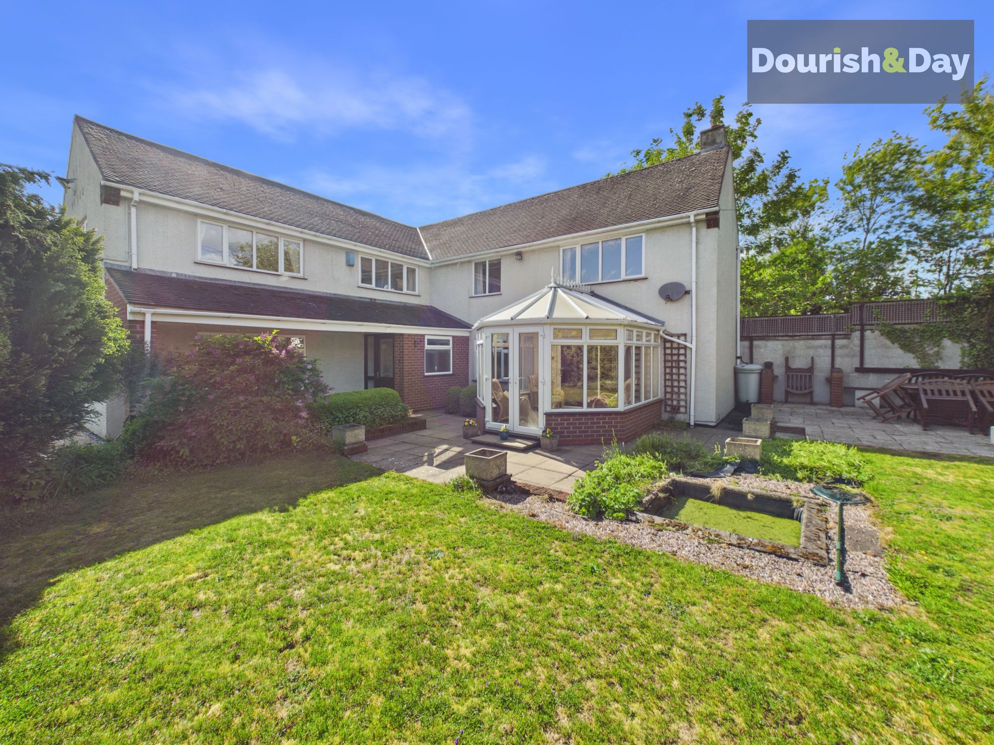 4 bed detached house for sale in Kings Road, Calf Heath, WV10 - Property Image 3