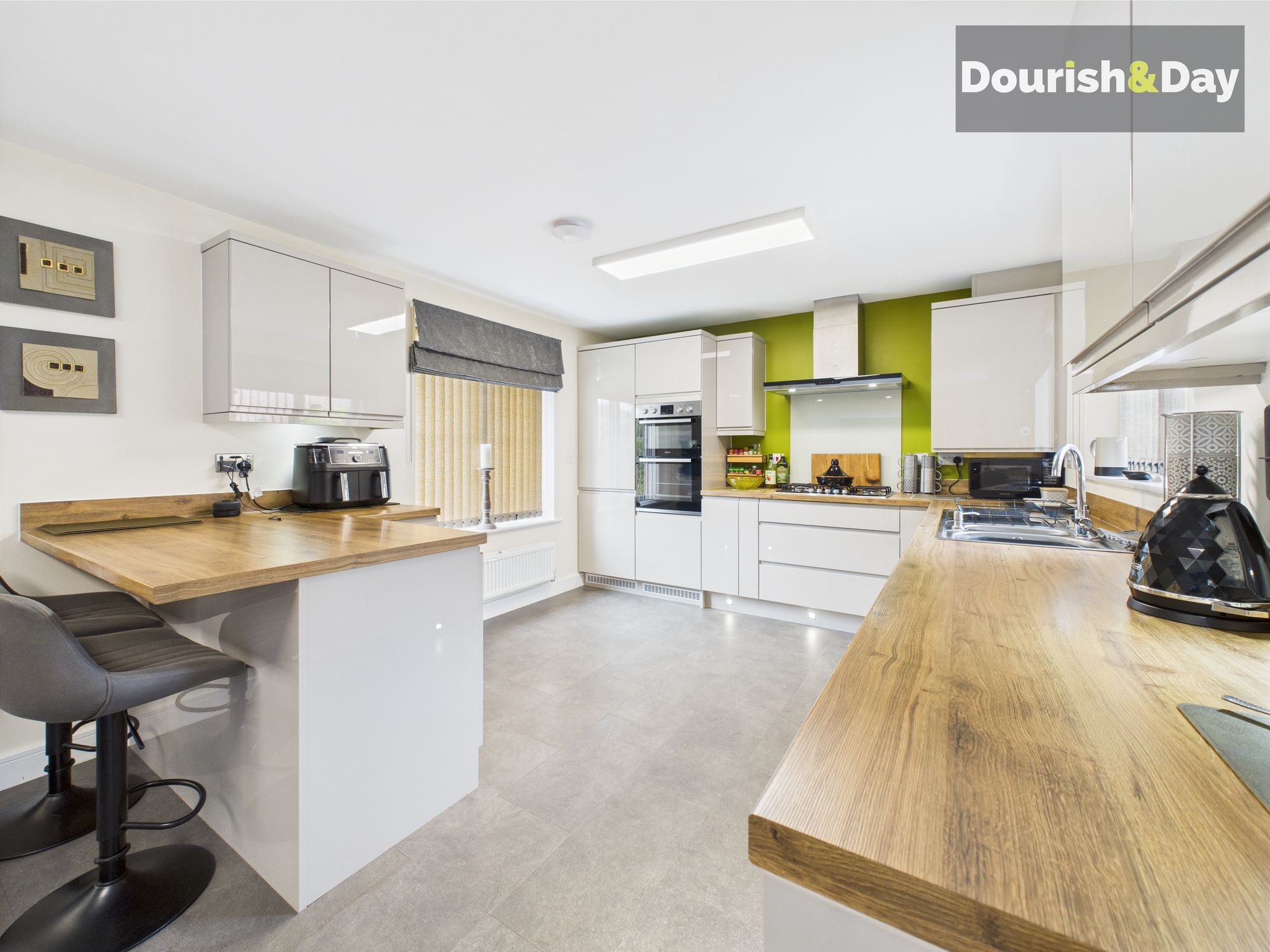 4 bed detached house for sale in Pasture Lane, Stafford, ST16 - Property Image 2