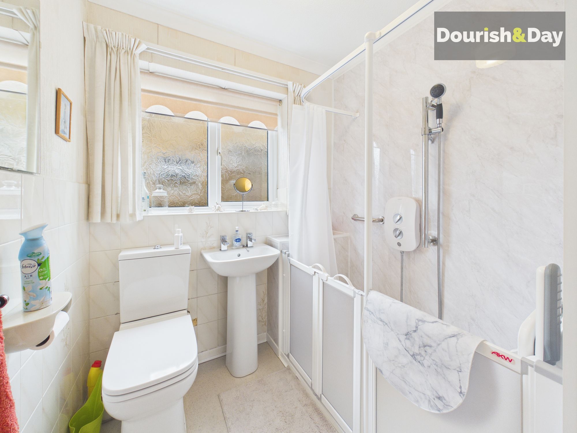 2 bed semi-detached bungalow for sale in Radstock Close, Stafford, ST17 - Property Image 10