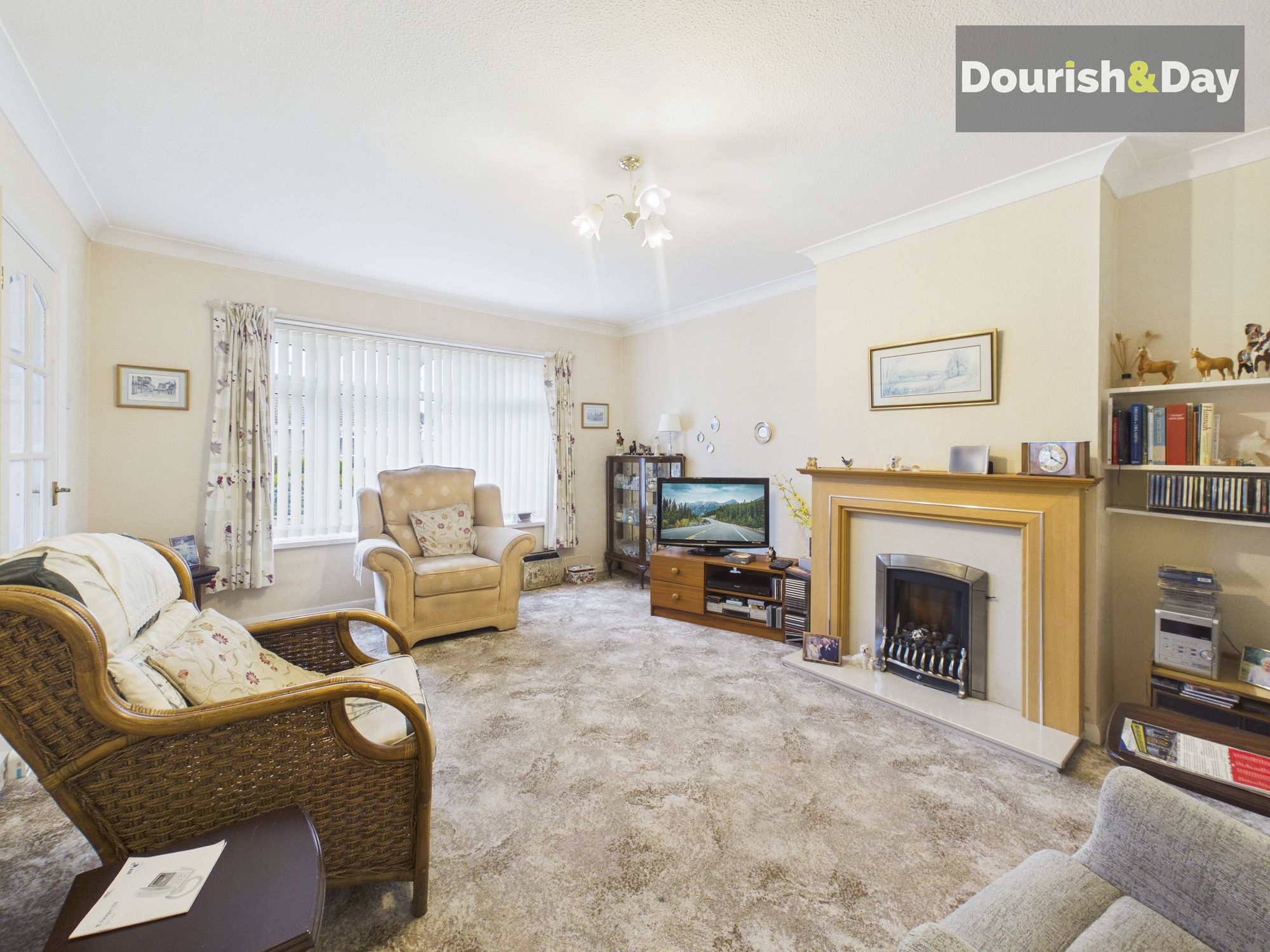 2 bed semi-detached bungalow for sale in Radstock Close, Stafford, ST17 - Property Image 6