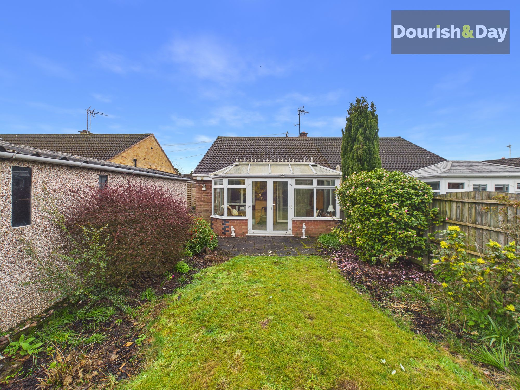 2 bed semi-detached bungalow for sale in Radstock Close, Stafford, ST17 - Property Image 13