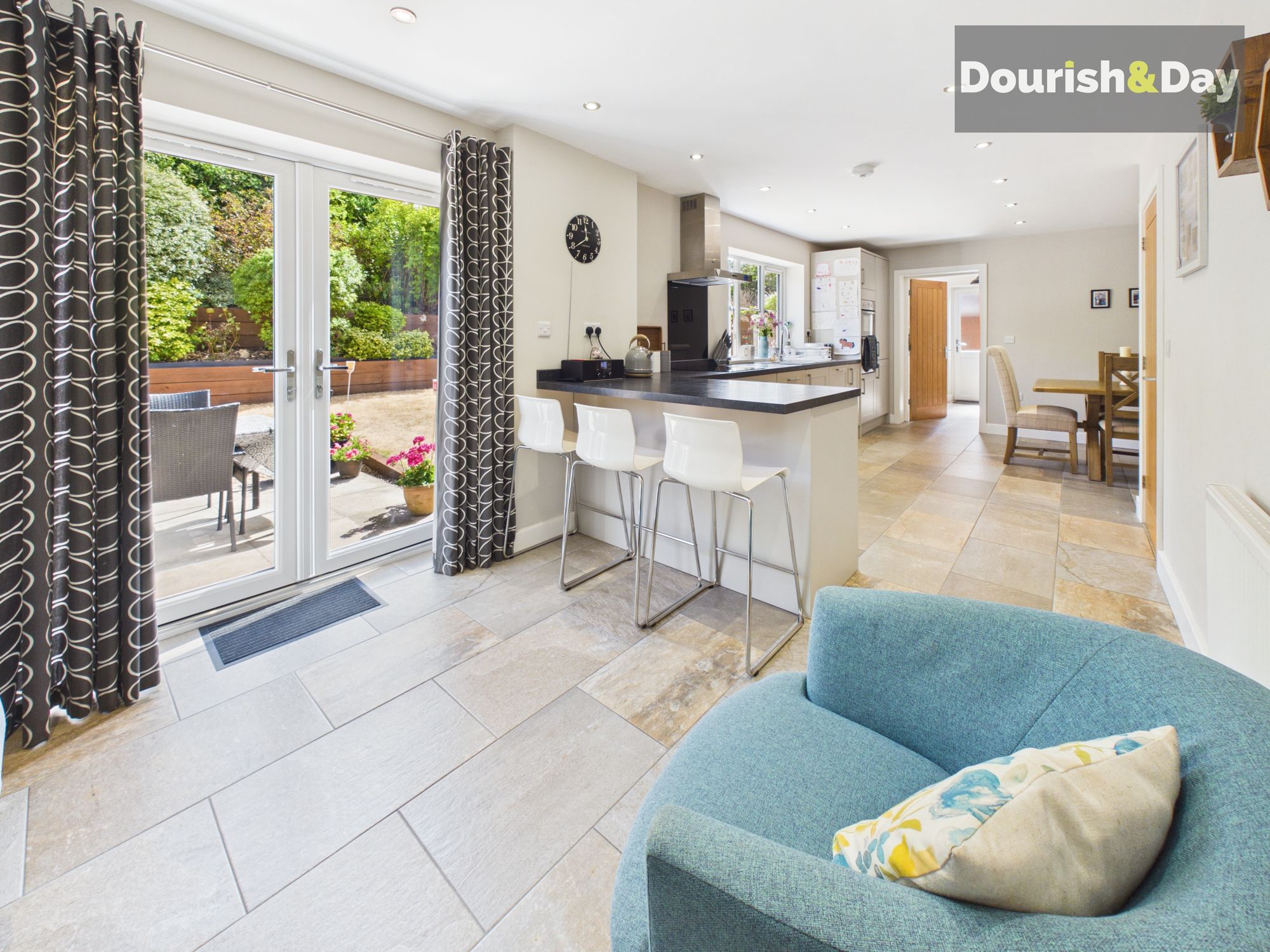 4 bed detached house for sale in Newcastle Road, Market Drayton, TF9 - Property Image 3
