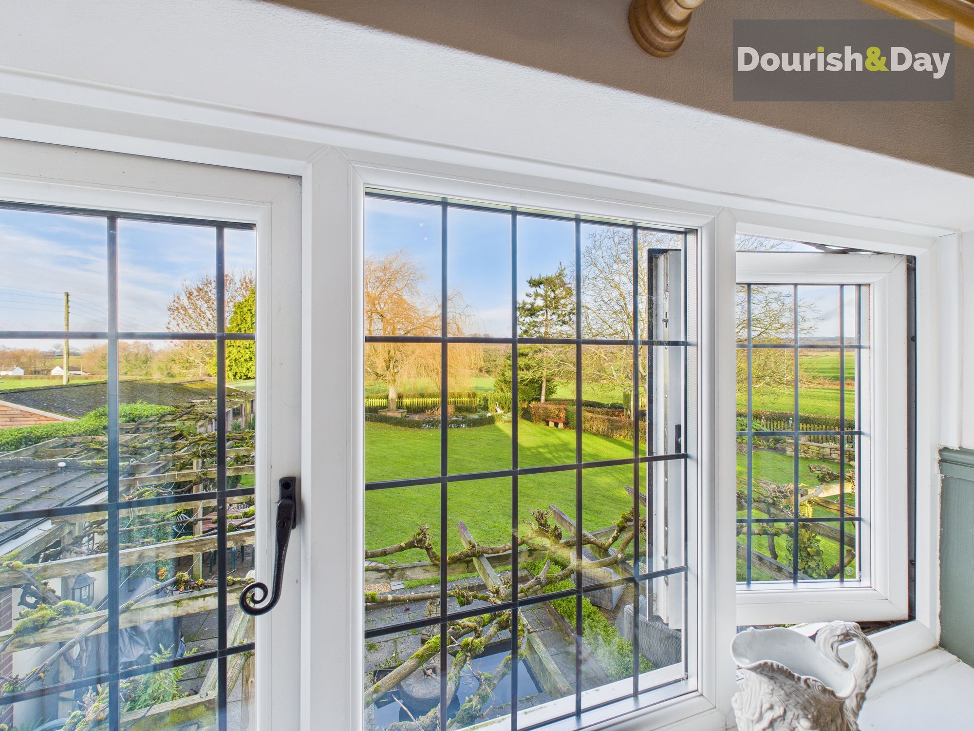 5 bed detached house for sale in Quarry Heath, Penkridge, ST19 - Property Image 4