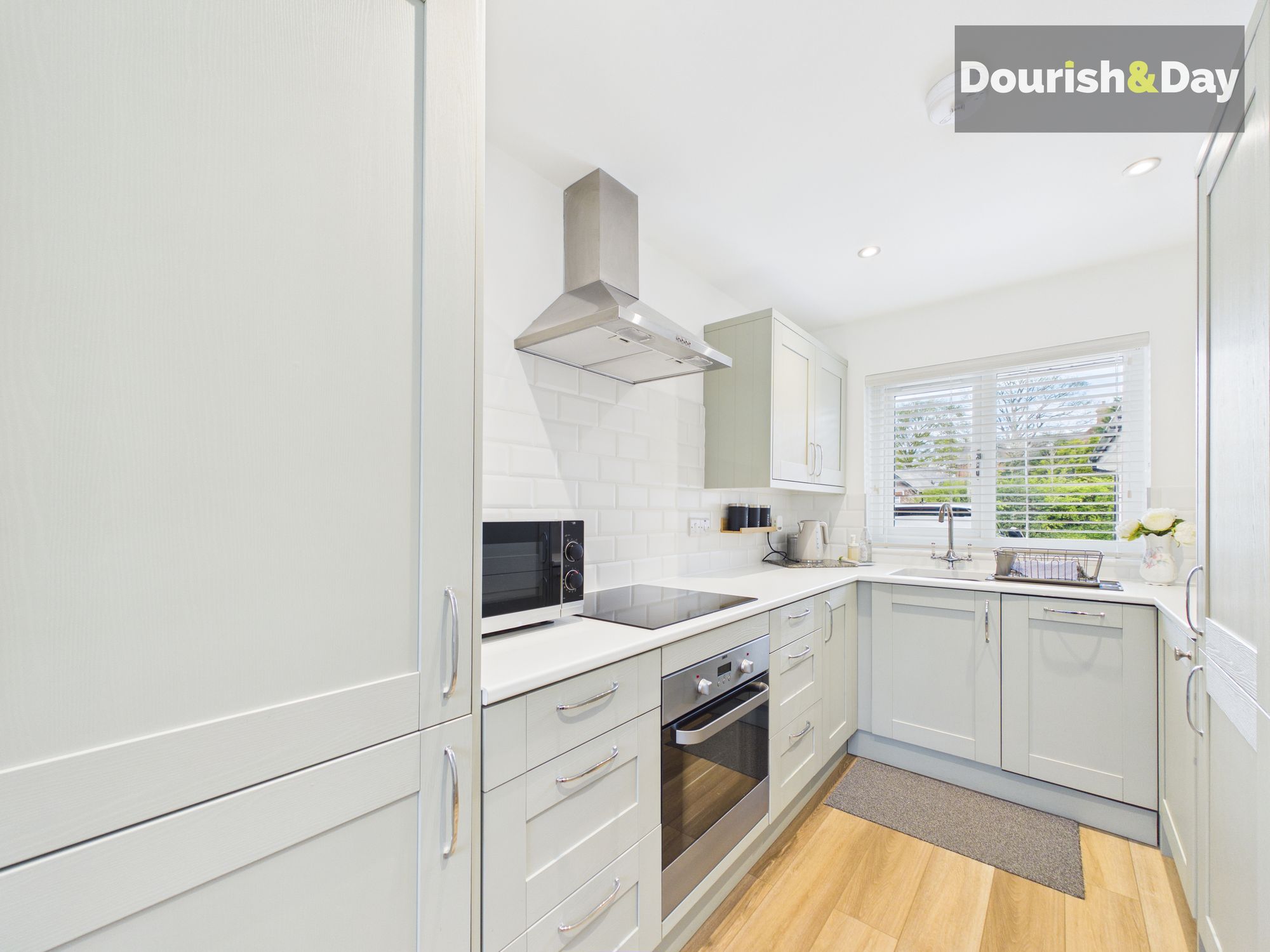 2 bed semi-detached bungalow for sale in Radford Bank, Stafford, ST17 - Property Image 7