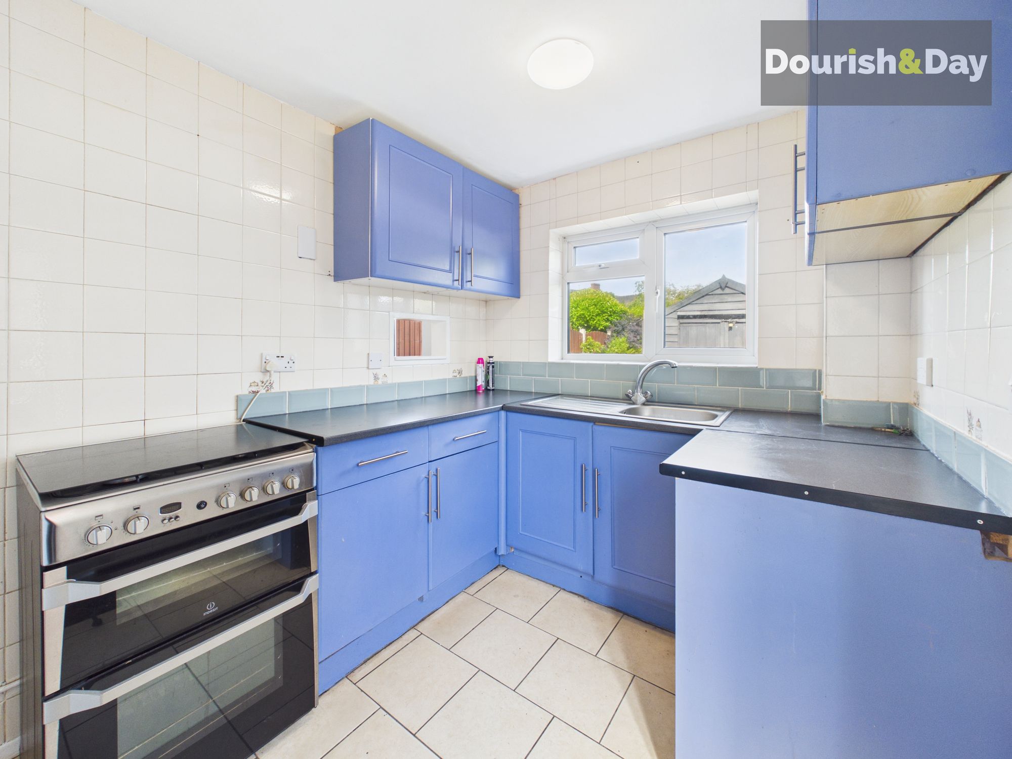 3 bed semi-detached house for sale in Fernwood, Stafford, ST16 - Property Image 4