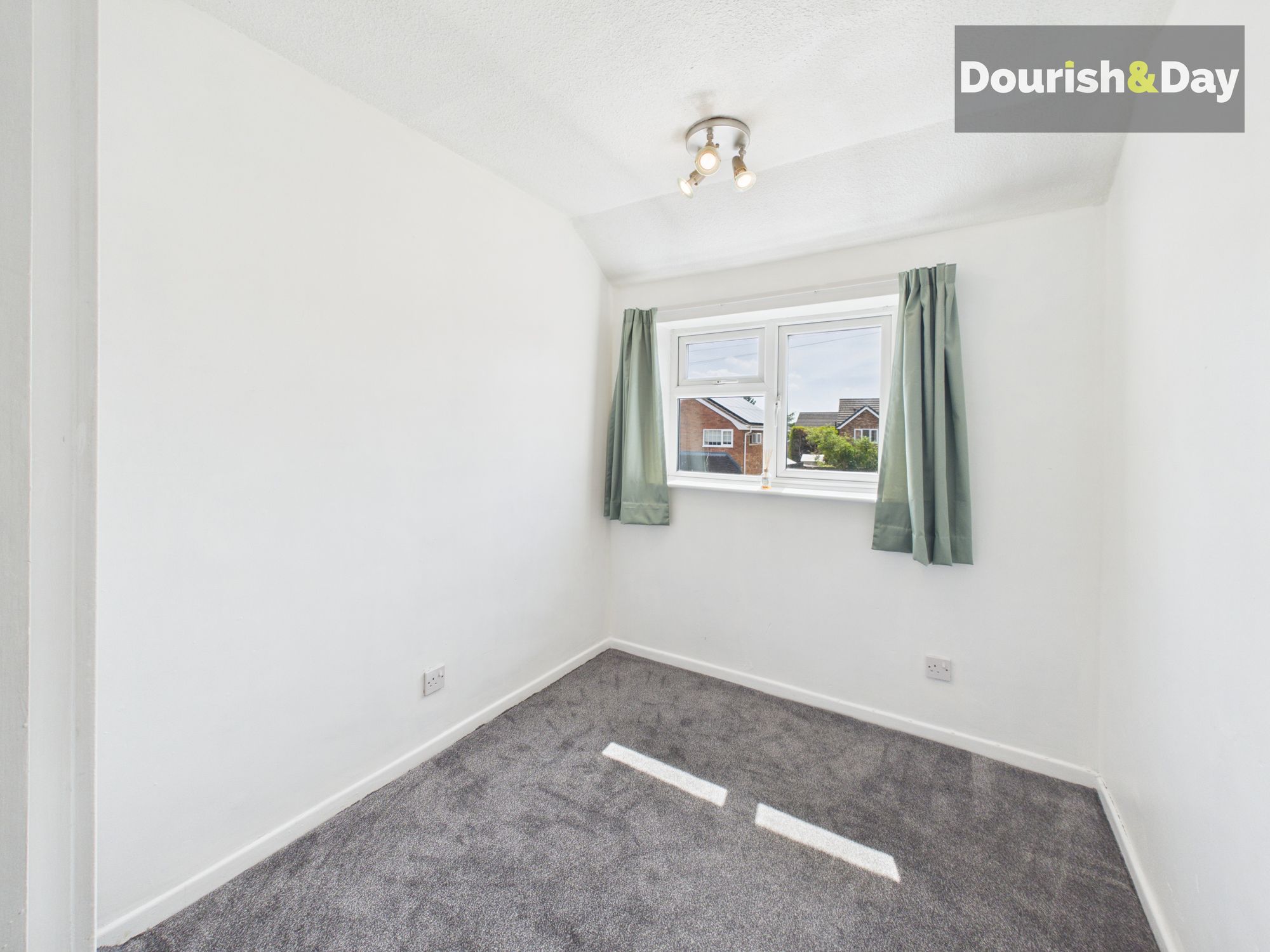 3 bed semi-detached house for sale in Fernwood, Stafford, ST16 - Property Image 14
