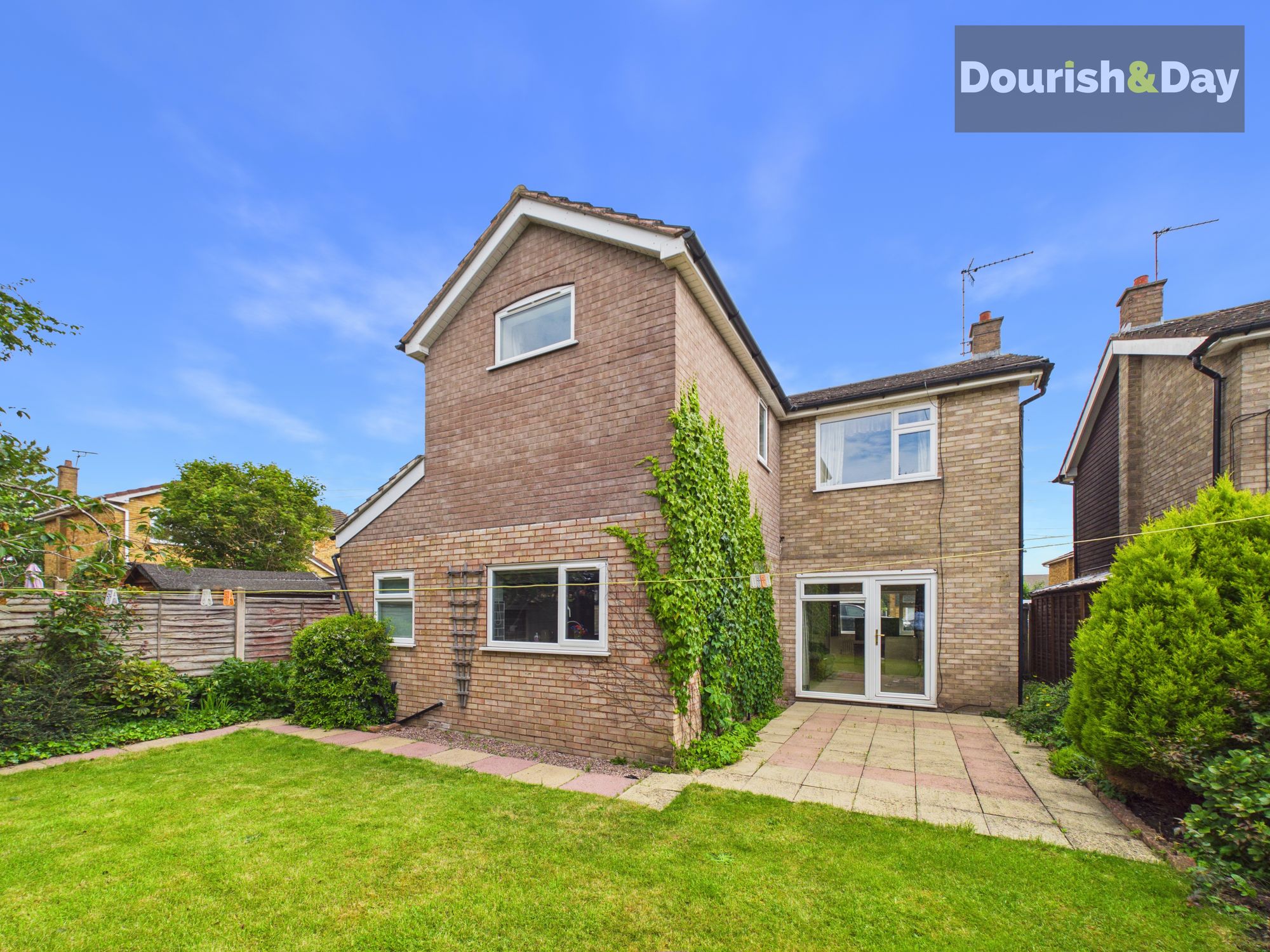 3 bed detached house for sale in Harcourt Way, Stafford, ST16  - Property Image 14