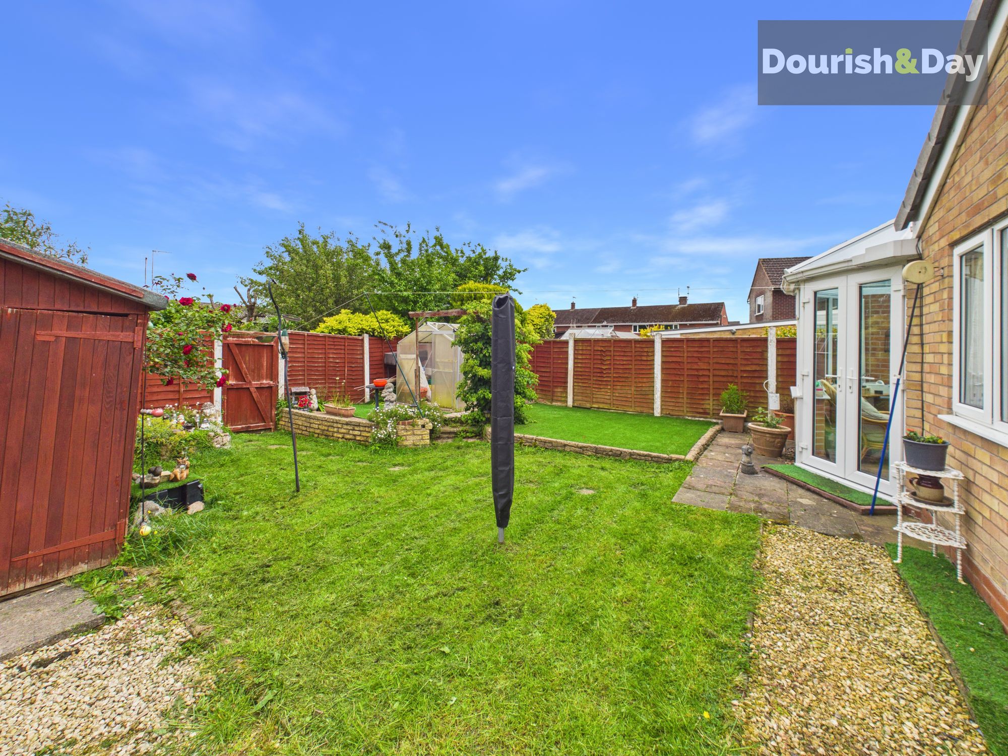 2 bed semi-detached bungalow for sale in Carder Avenue, Stafford, ST16 - Property Image 3