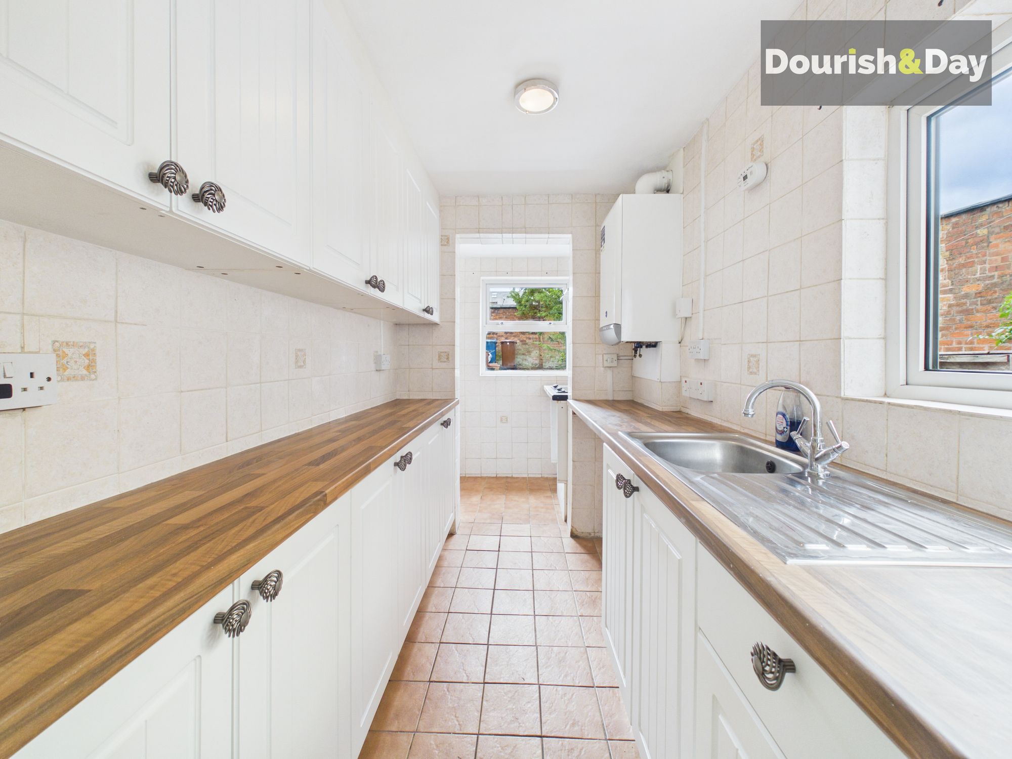 2 bed mid-terraced house for sale in Albert Terrace, Stafford, ST16 - Property Image 4