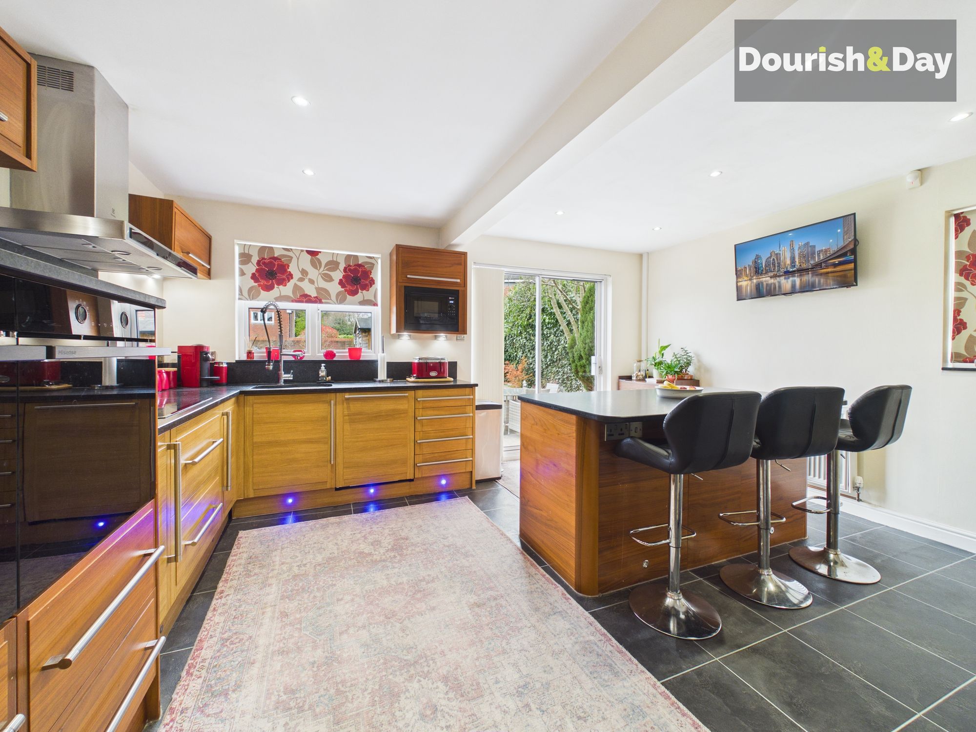 4 bed detached house for sale in Meadowbank Avenue, Weston, ST18 - Property Image 2