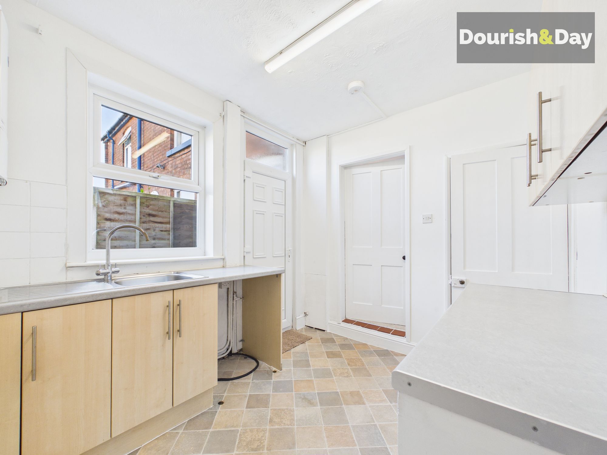 3 bed mid-terraced house for sale in Cooperative Street, Stafford, ST16 - Property Image 10