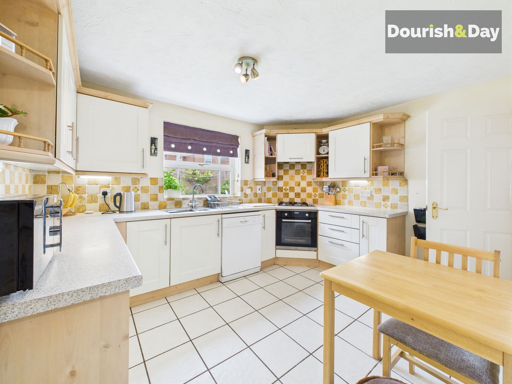 4 bed detached house for sale in Canalside Close, Penkridge, ST19 - Property Image 7