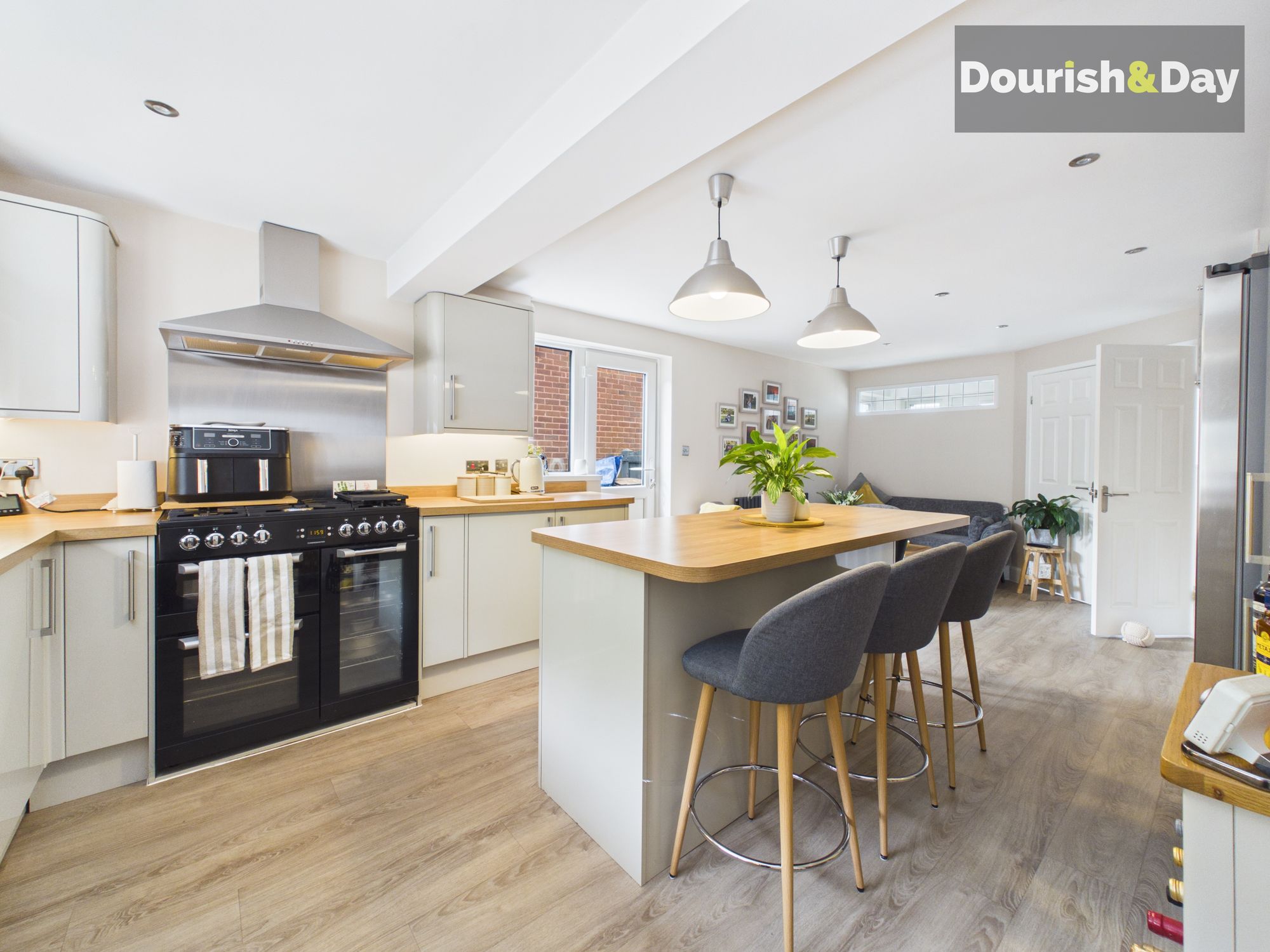 5 bed detached house for sale in Leighswood, Stafford, ST17  - Property Image 2