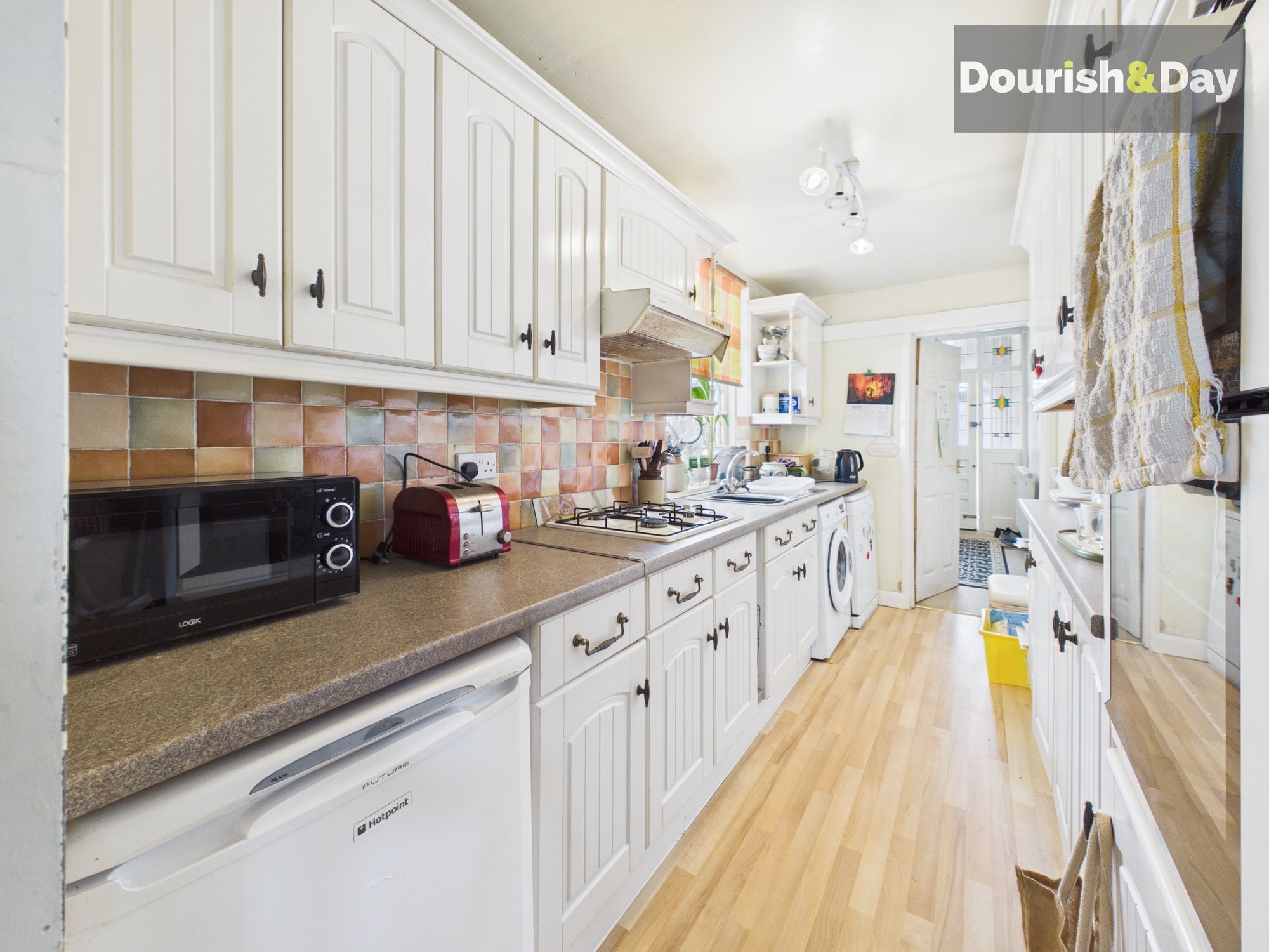 4 bed semi-detached house for sale in Eastlands Grove, Stafford, ST17 - Property Image 6