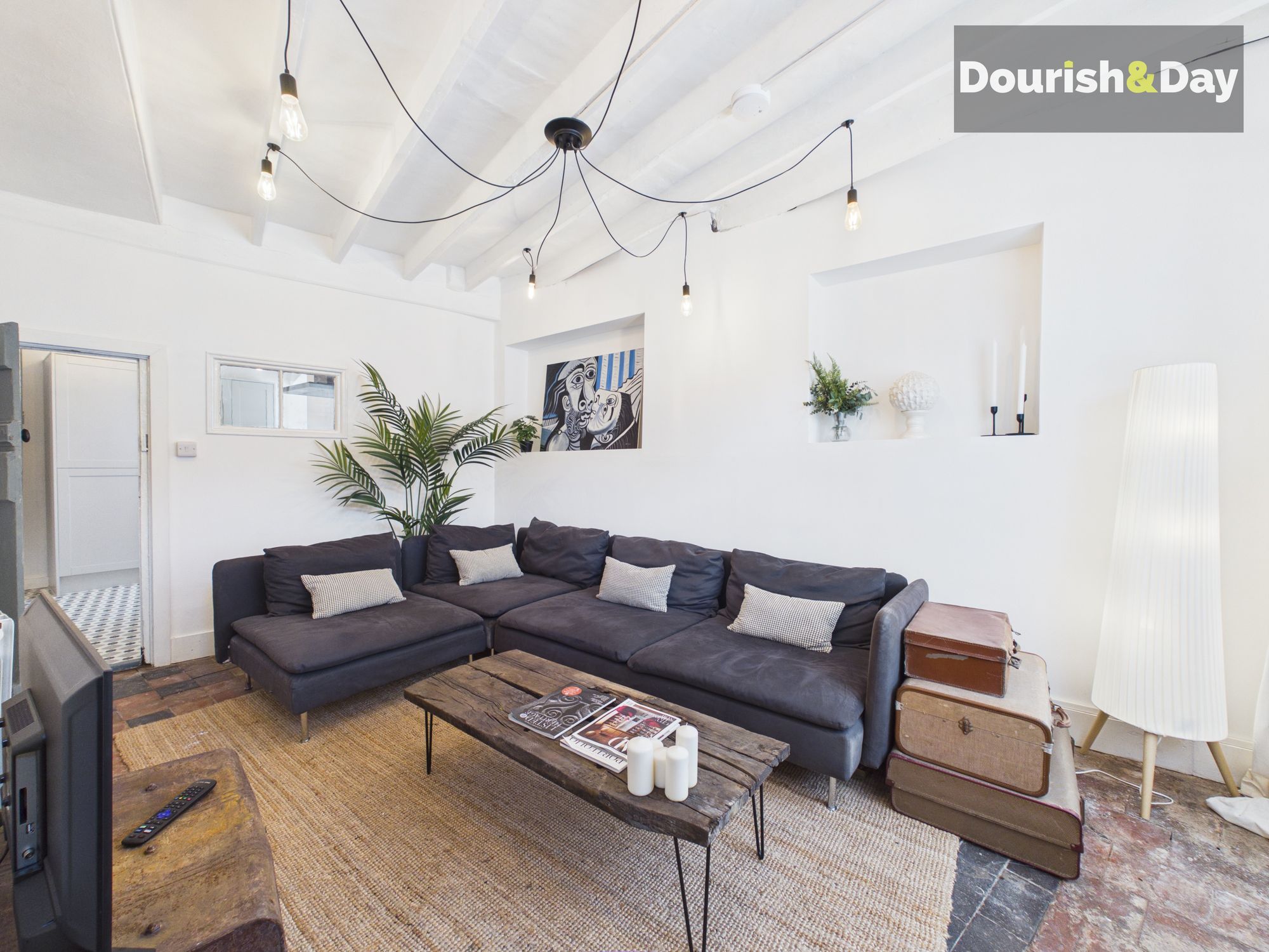 4 bed terraced house for sale in Main Road, Little Haywood, ST18 - Property Image 2