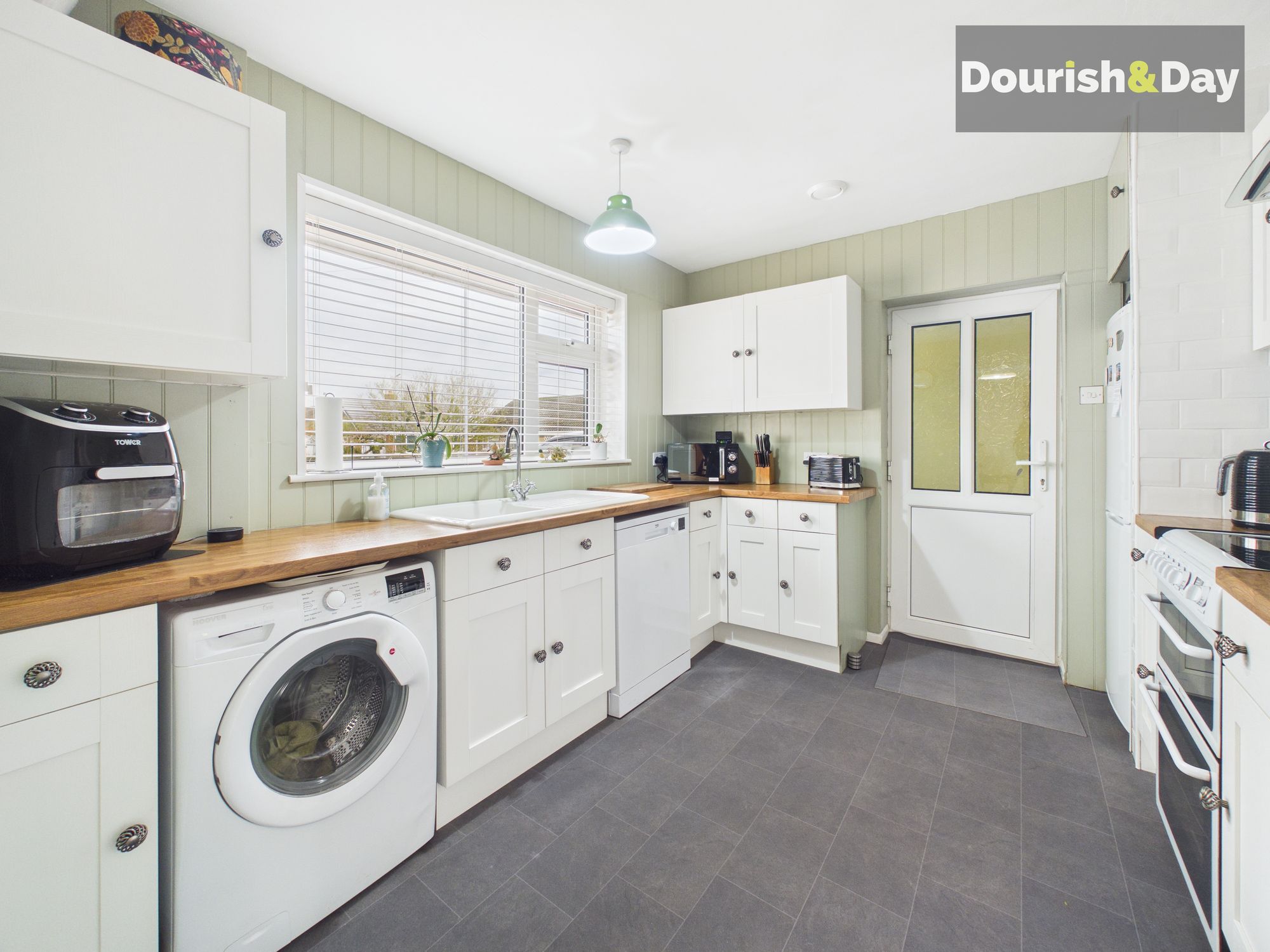 3 bed detached bungalow for sale in Lavender Close, Great Bridgeford, ST18  - Property Image 3