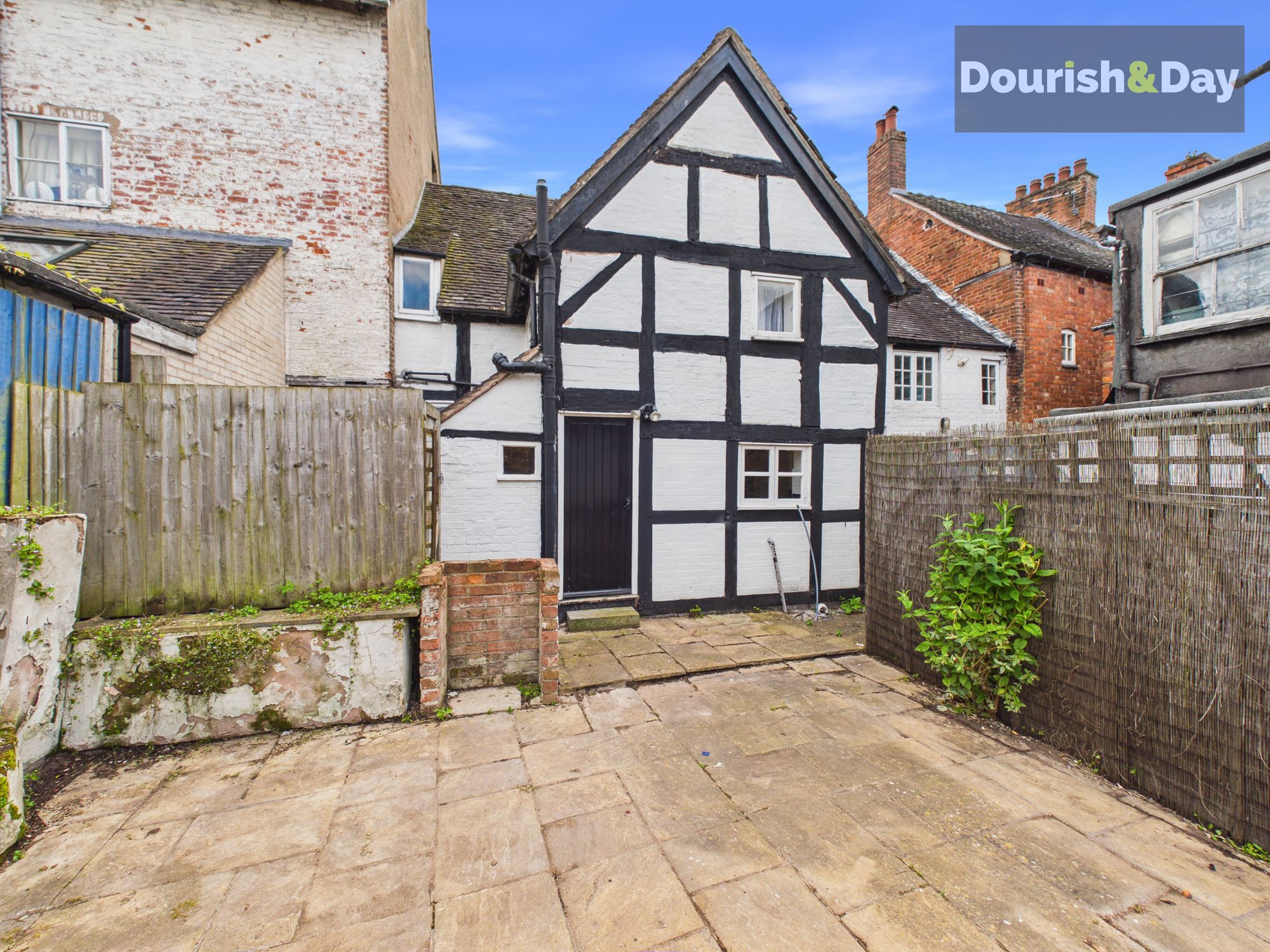 3 bed terraced house for sale in St. Marys Street, Market Drayton, TF9 - Property Image 4