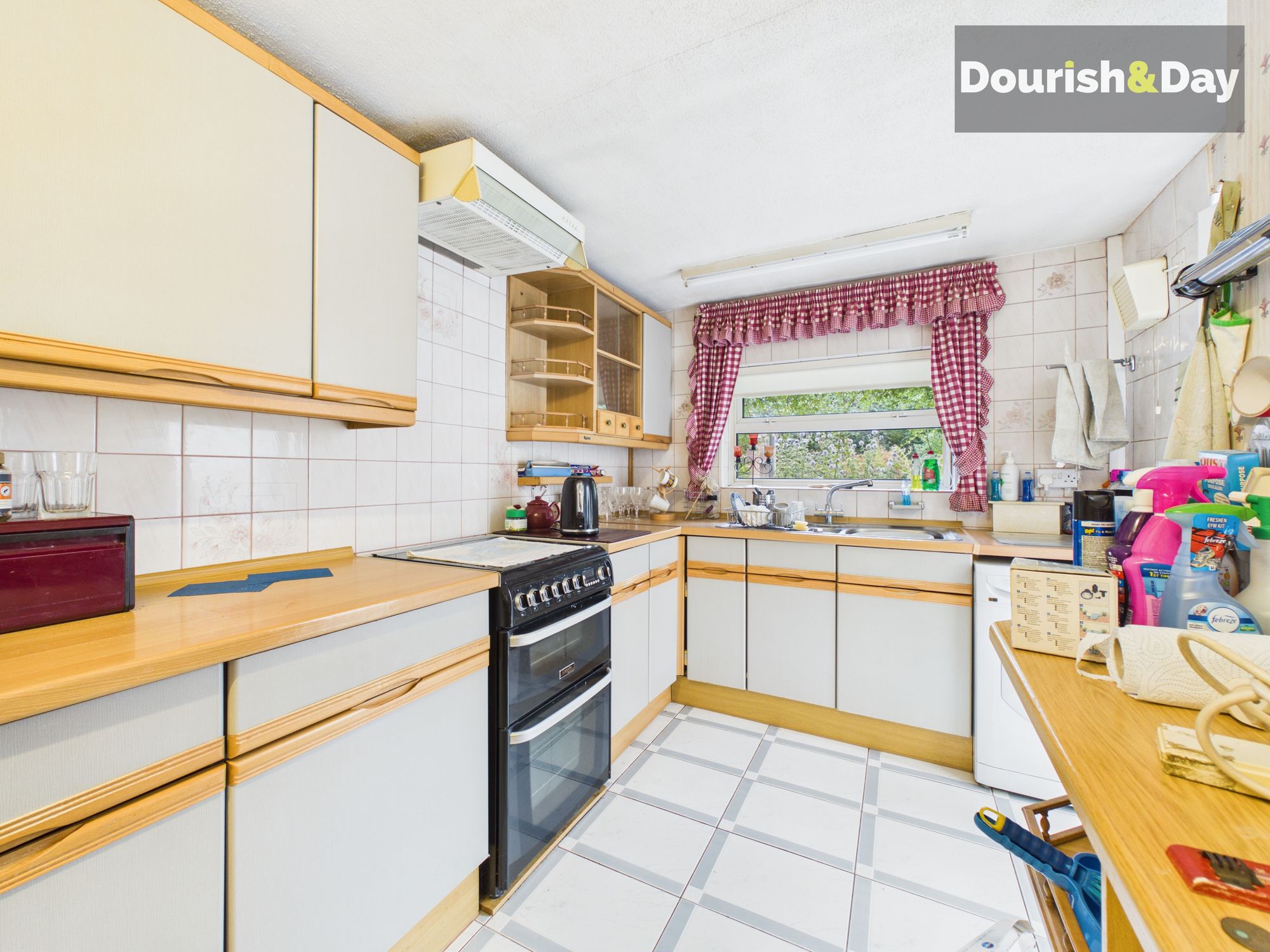 3 bed semi-detached house for sale in Littleton Crescent, Penkridge, ST19  - Property Image 3