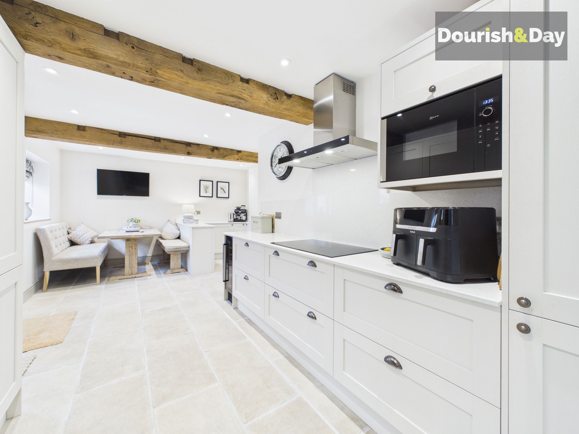 4 bed barn conversion for sale in Pillaton, Penkridge, ST19 - Property Image 3