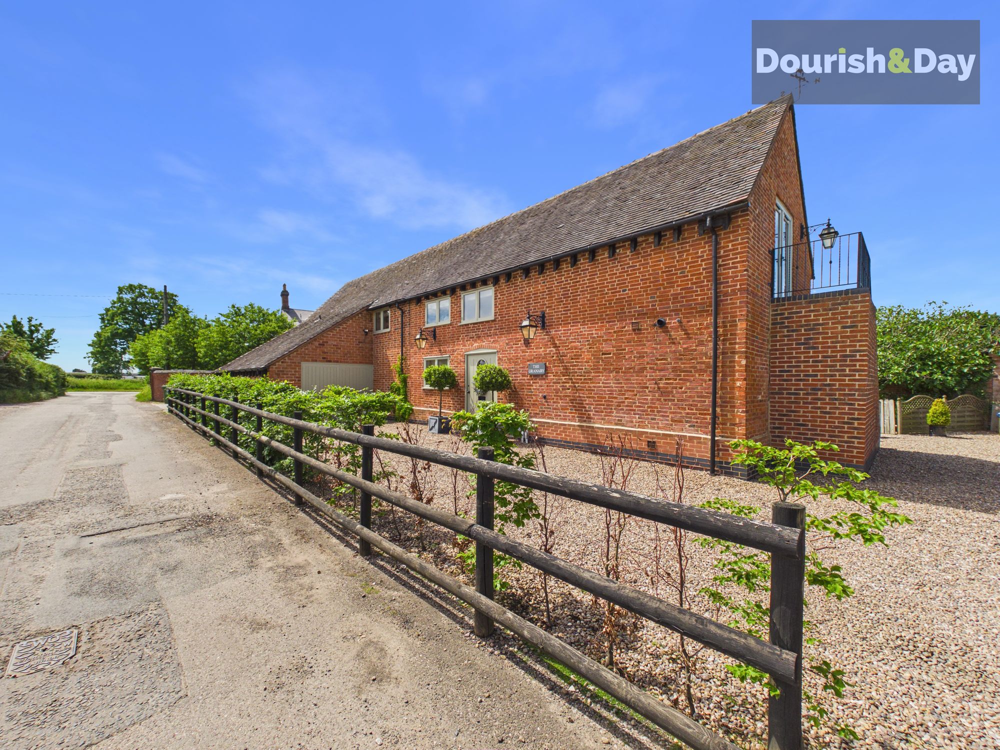 4 bed barn conversion for sale in Pillaton, Penkridge, ST19 - Property Image 5