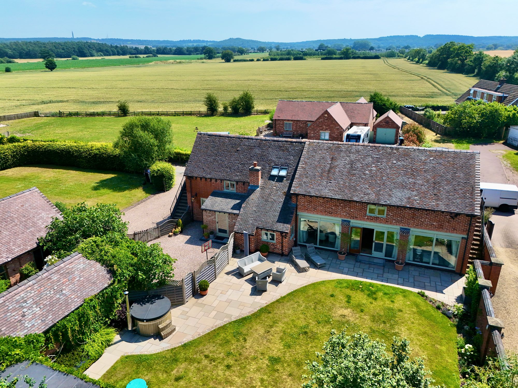 4 bed barn conversion for sale in Pillaton, Penkridge, ST19 - Property Image 6