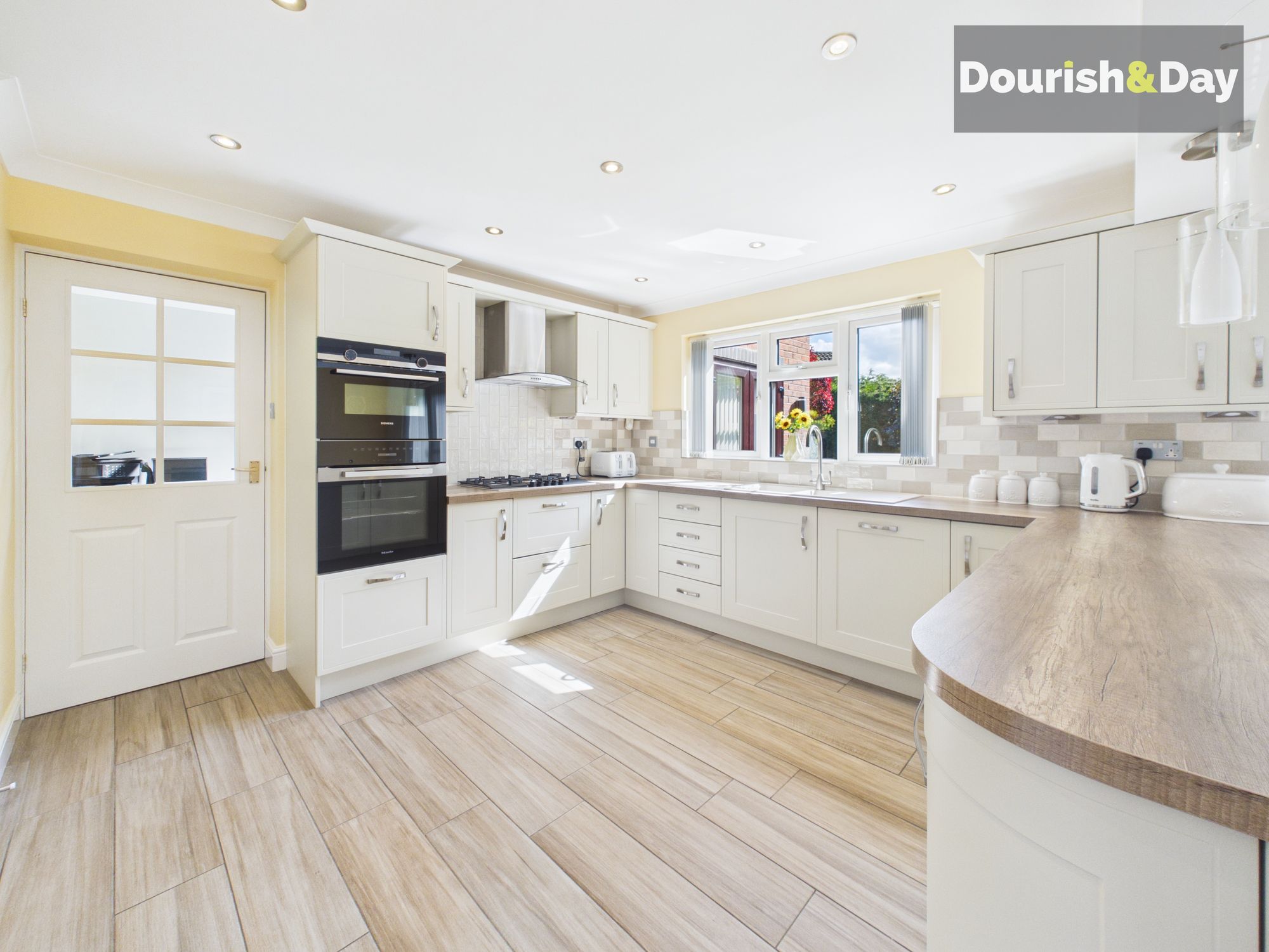 4 bed detached house for sale in Birchcroft, Coven, WV9 - Property Image 10