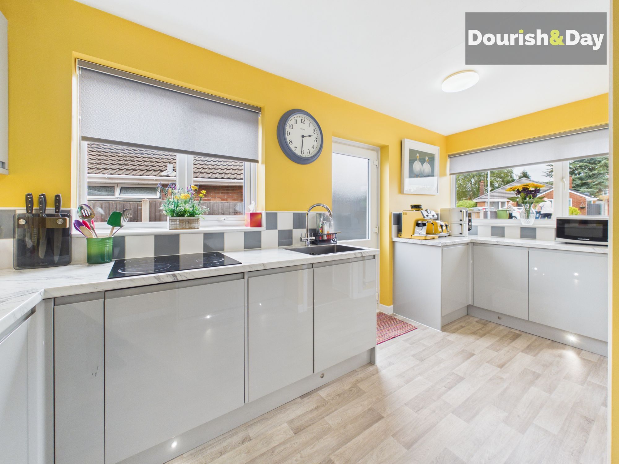 3 bed semi-detached bungalow for sale in Honiton Close, Stafford, ST17 - Property Image 7