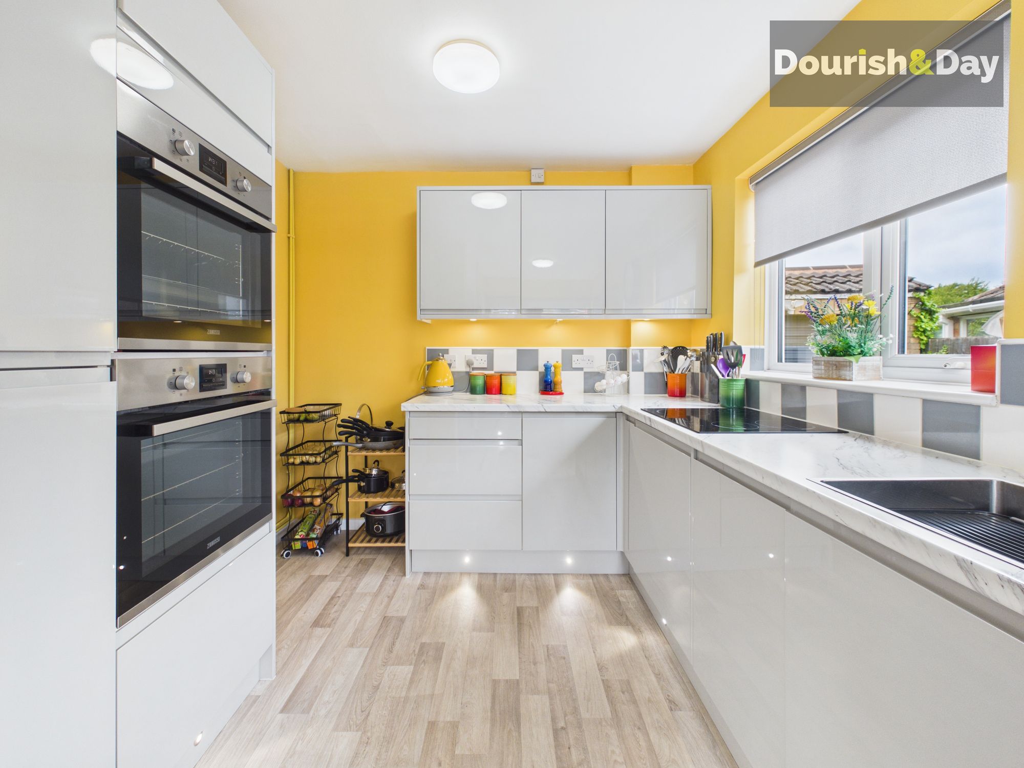 3 bed semi-detached bungalow for sale in Honiton Close, Stafford, ST17 - Property Image 9