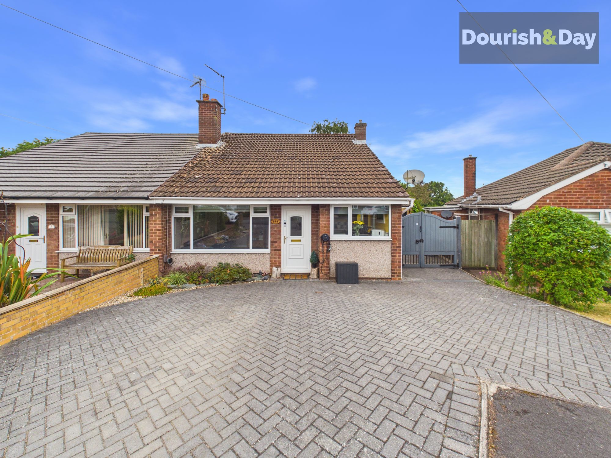3 bed semi-detached bungalow for sale in Honiton Close, Stafford, ST17