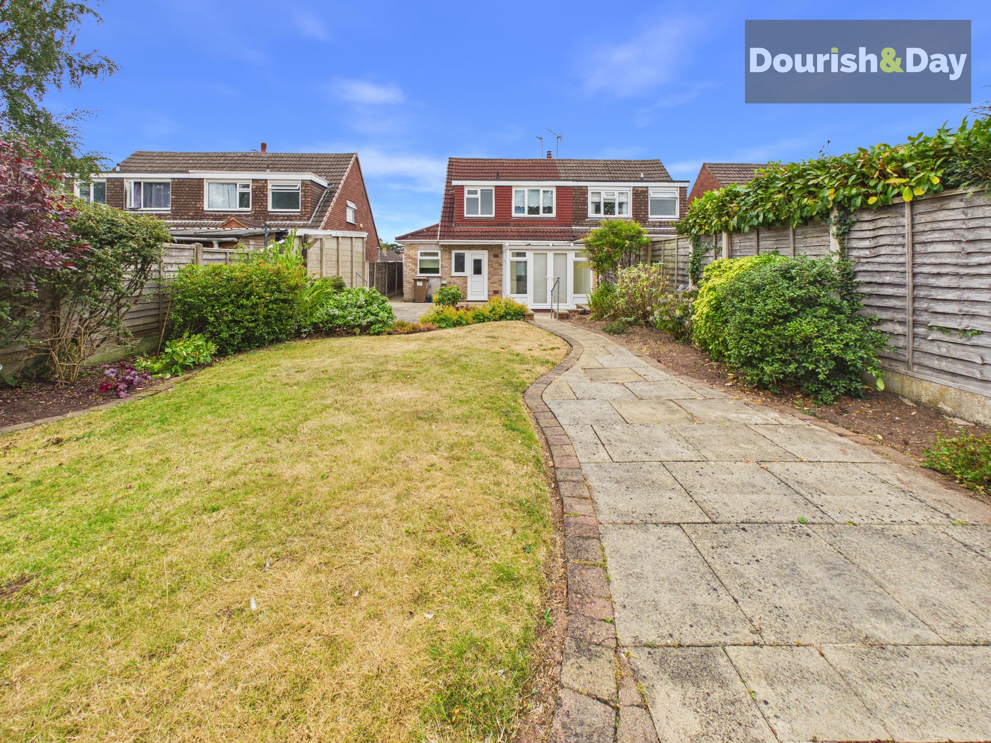 3 bed semi-detached house to rent in Mendip Avenue, Stafford, ST17 - Property Image 4