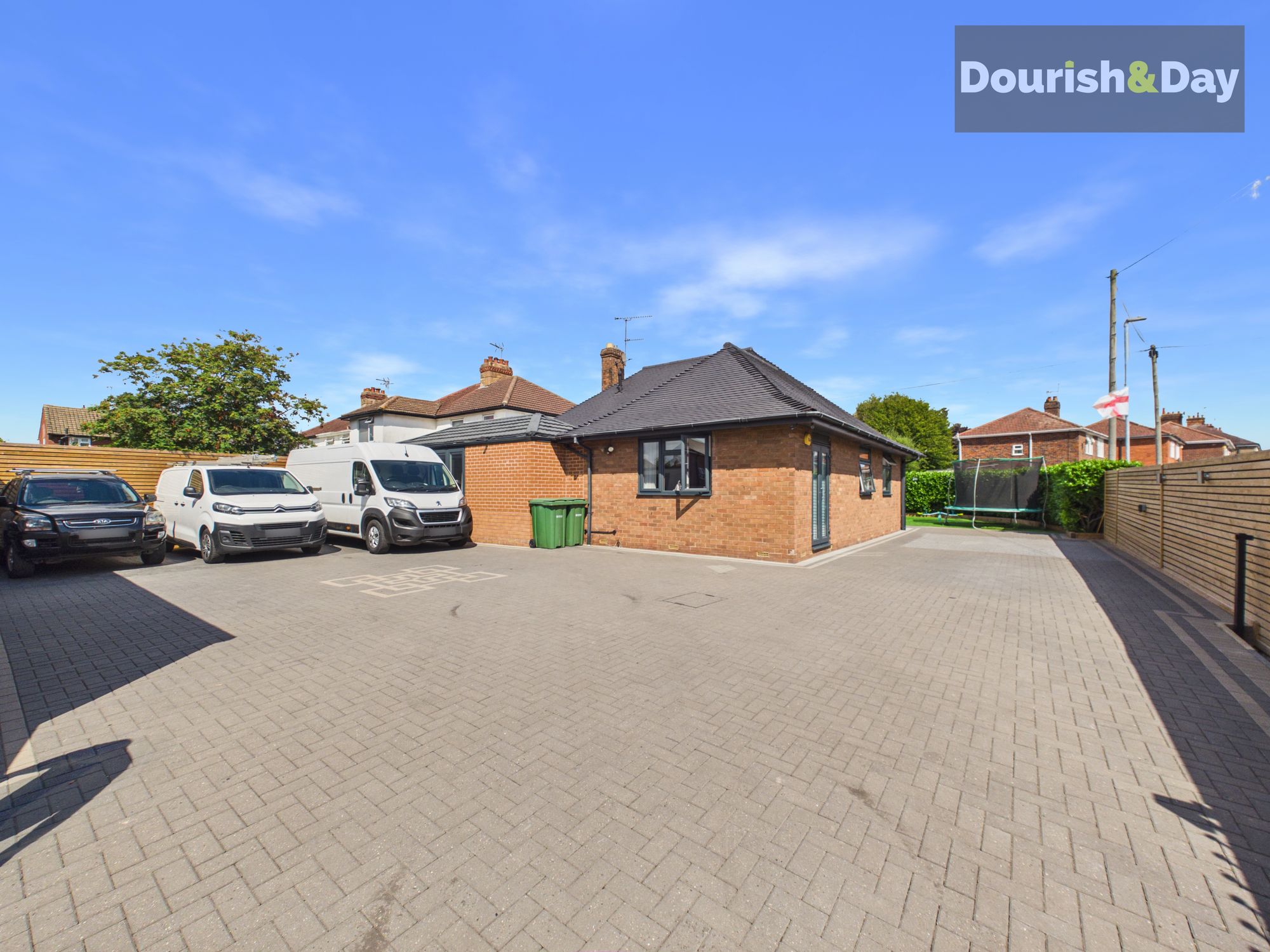 4 bed detached house for sale in First Avenue, Stafford, ST16 - Property Image 4