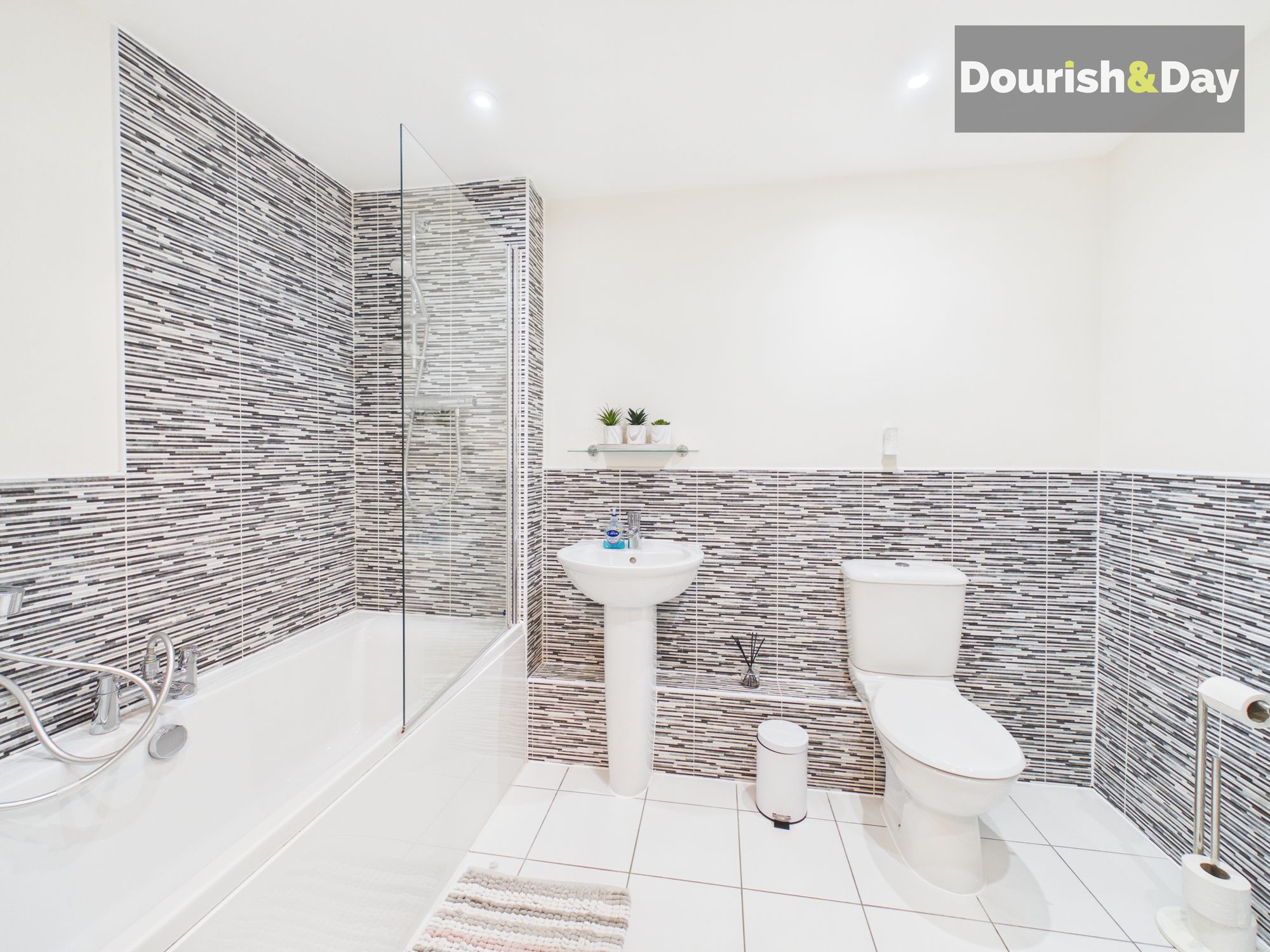 2 bed flat for sale in St. Georges Parkway, Stafford, ST16 - Property Image 9