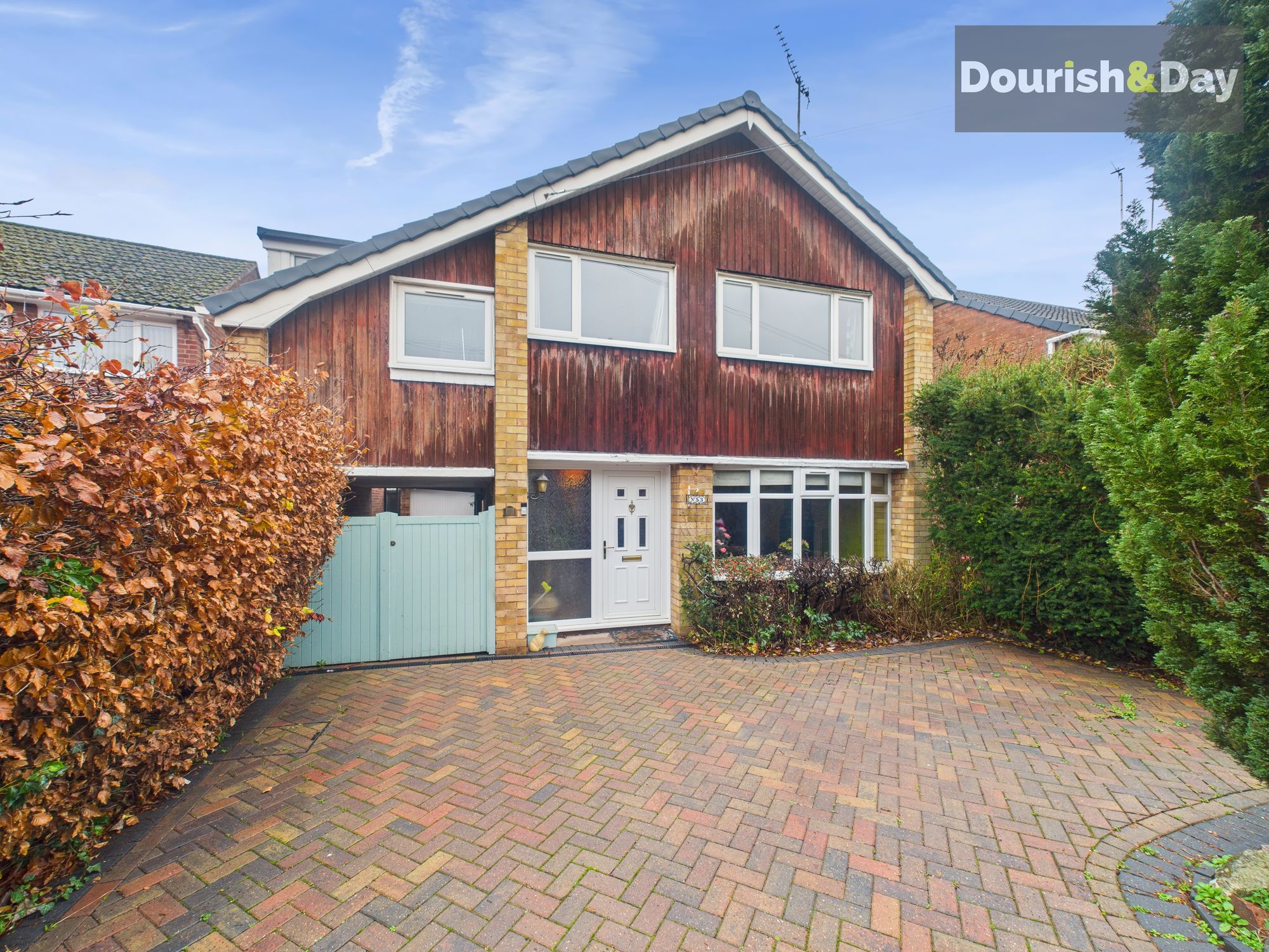 4 bed detached house for sale in Sidmouth Avenue, Stafford, ST17 - Property Image 1