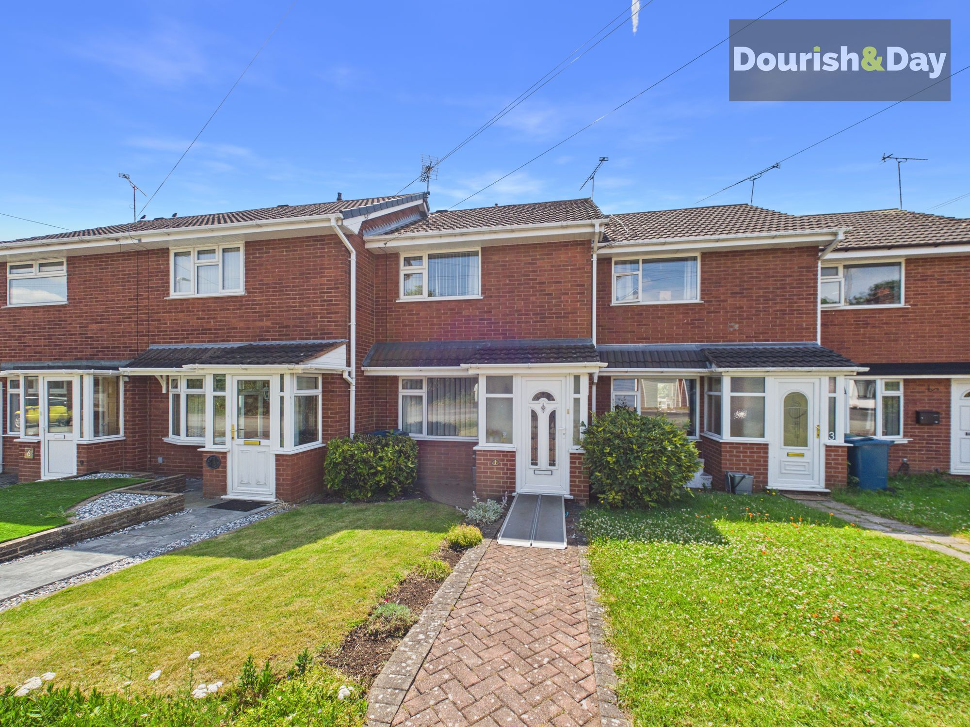 2 bed terraced house for sale in Woodlands Close, Stafford, ST16