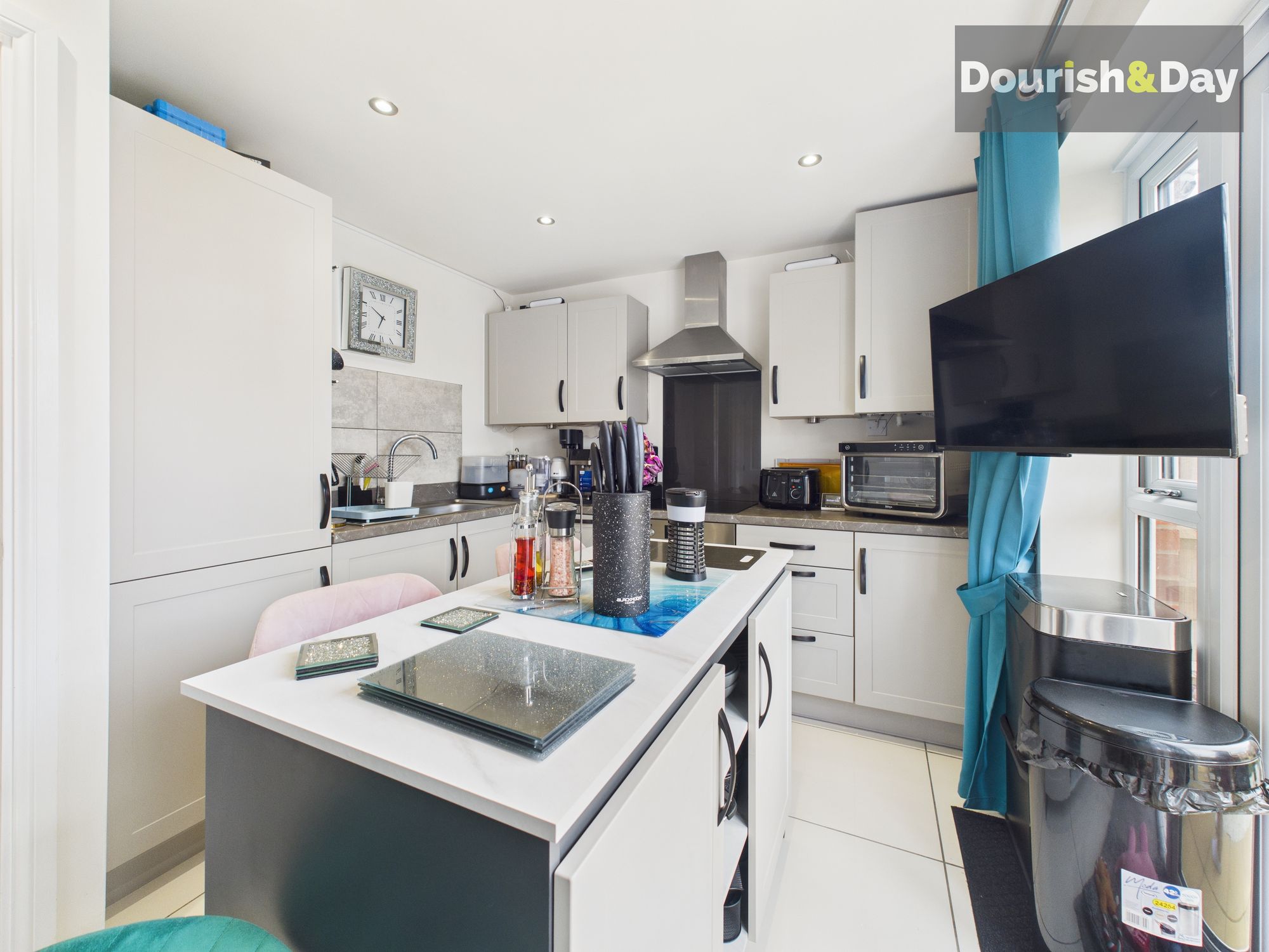 2 bed semi-detached house for sale in Betony Villas, Stafford, ST16 - Property Image 6