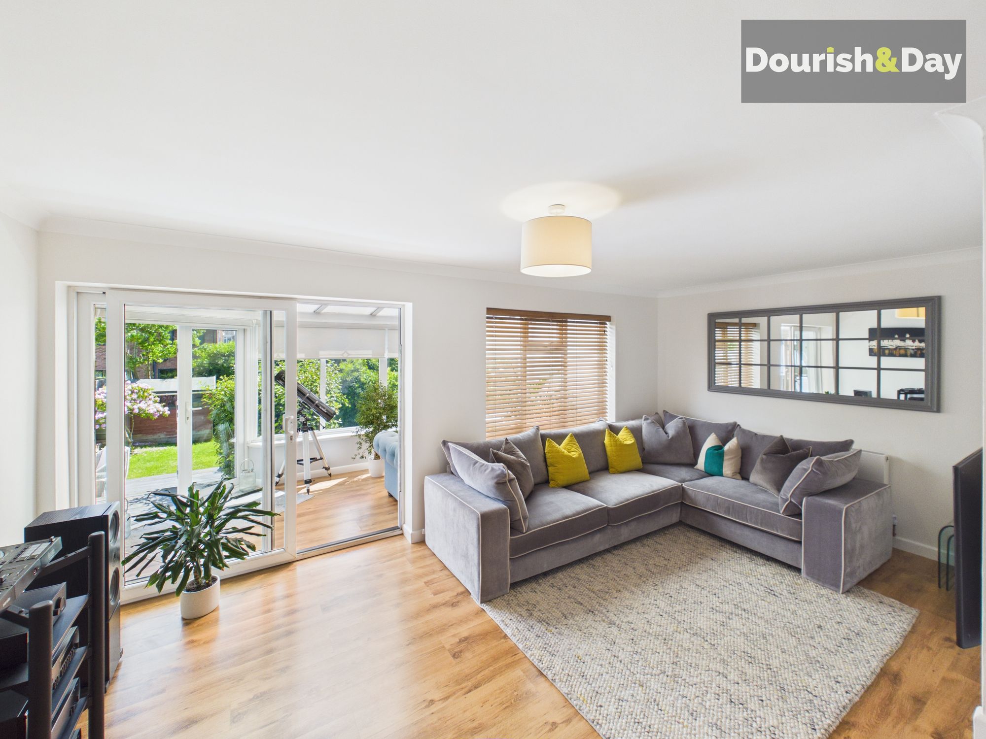 3 bed semi-detached house for sale in Baswich Crest, Stafford, ST17 - Property Image 10