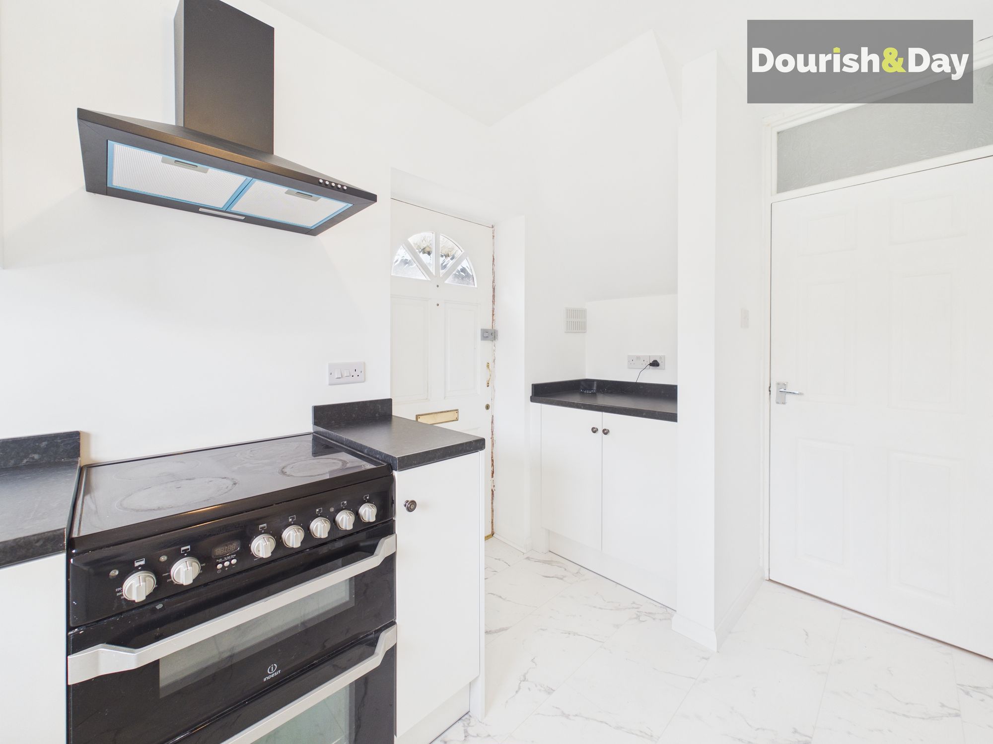 3 bed semi-detached house for sale in Swinburne Close, Stafford, ST17 - Property Image 6