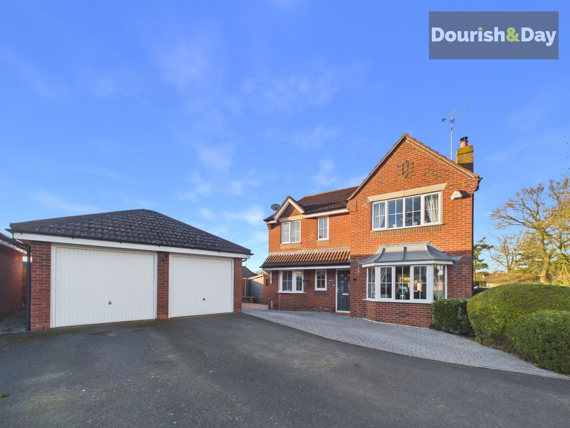 4 bed detached house for sale in Chestnut Drive, Moss Pit, Stafford, ST17
